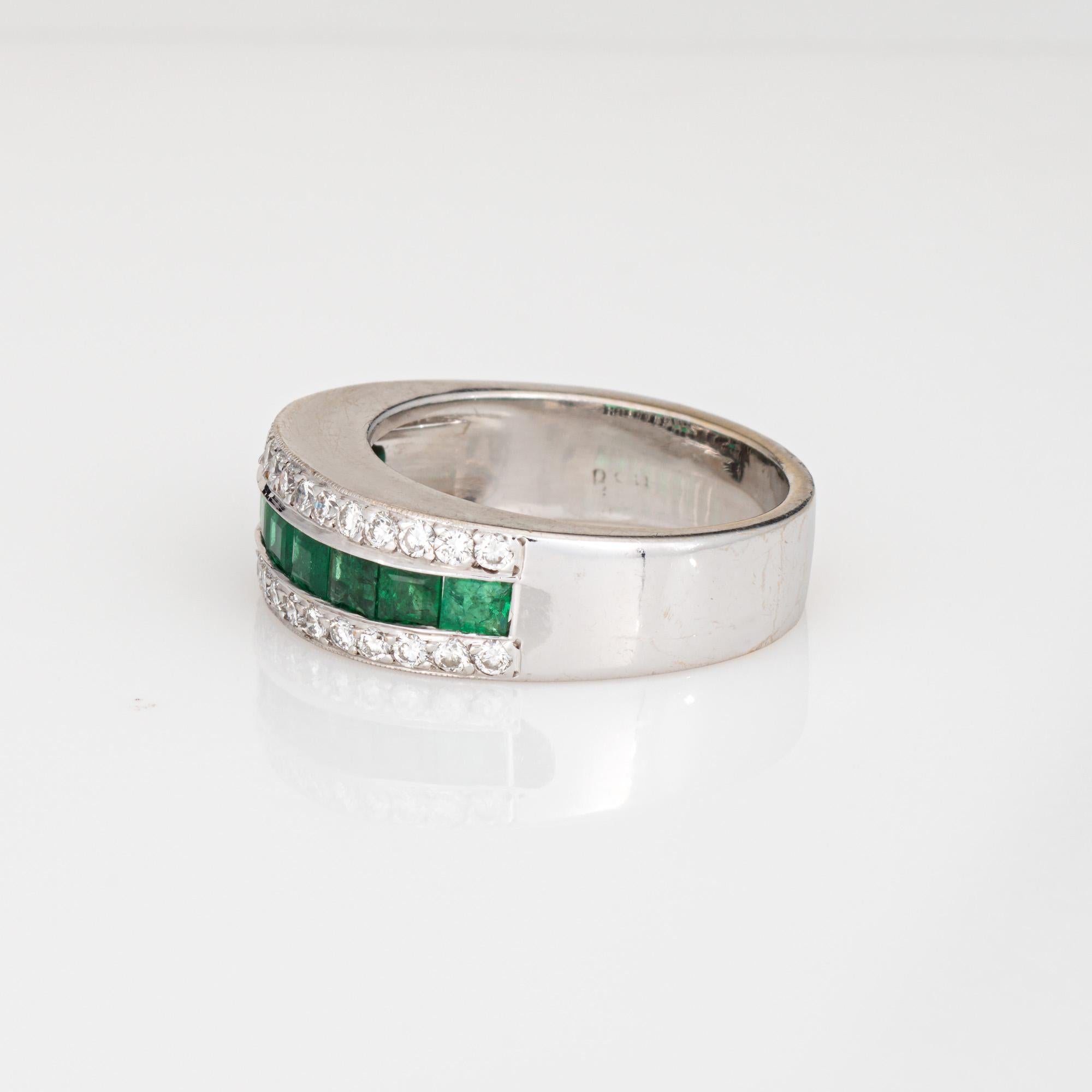 Smaragd-Diamant-Band Sz 6.75 Ring 18k Weißgold Estate Feiner Edelstein-Schmuck (Smaragdschliff) im Angebot