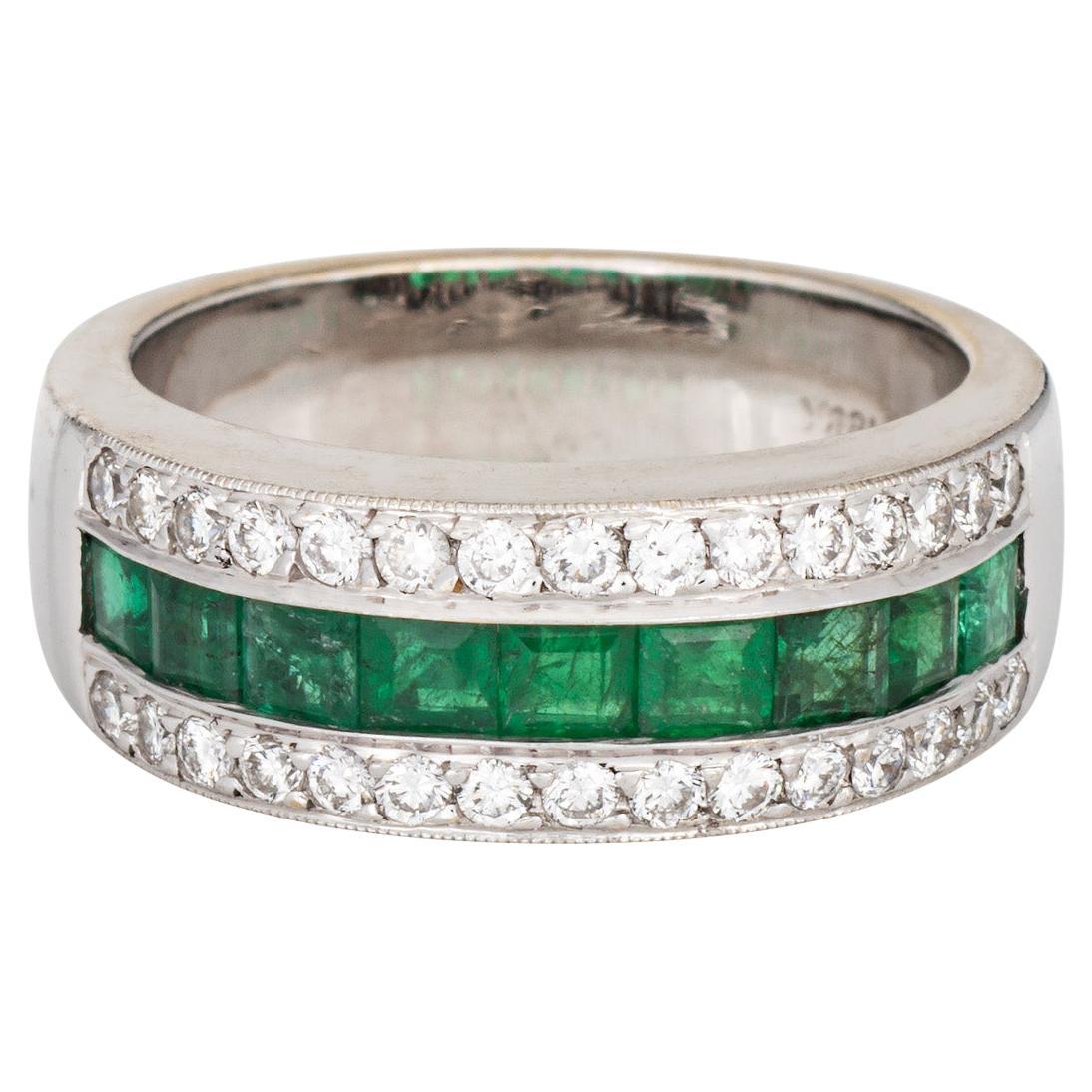 Smaragd-Diamant-Band Sz 6.75 Ring 18k Weißgold Estate Feiner Edelstein-Schmuck im Angebot