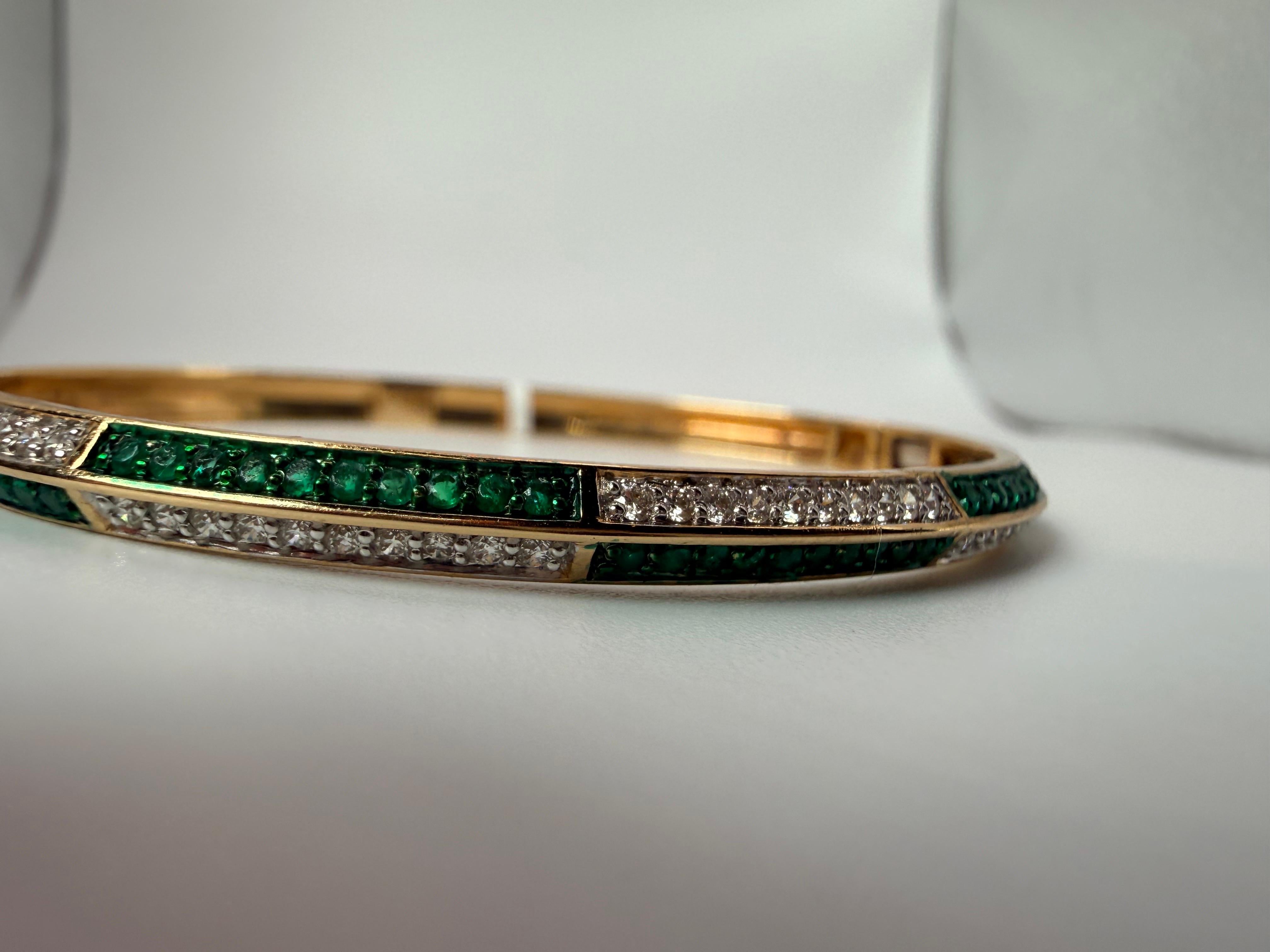 Taille ronde Bracelet émeraude et diamant en or jaune 14KT en vente