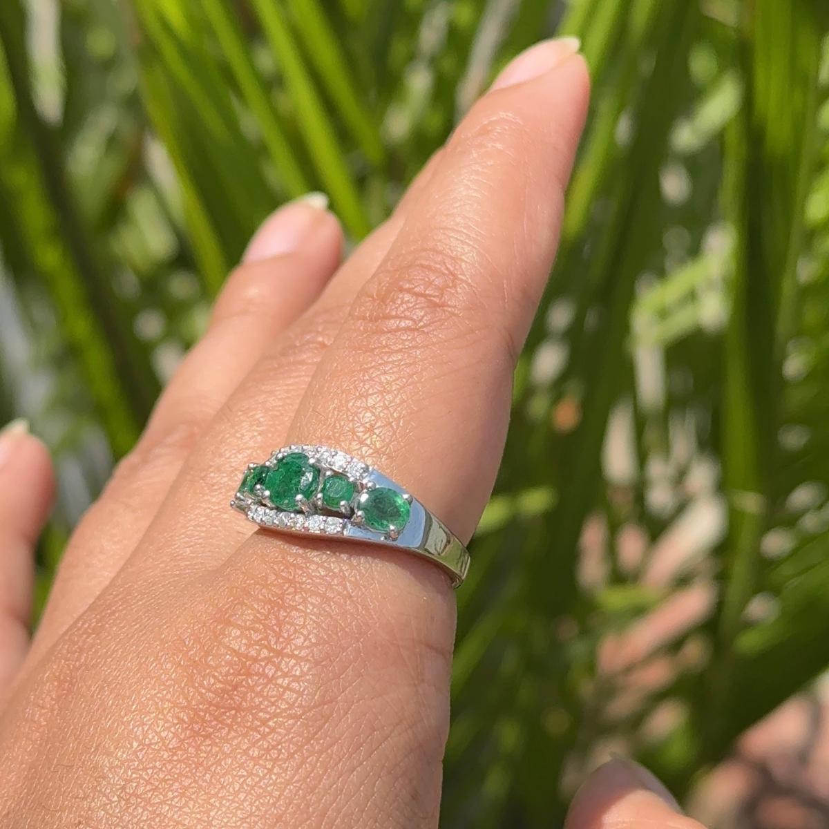 For Sale:  Emerald Diamond Birthstone Engagement Ring for Her Gift in 925 Sterling Silver 6