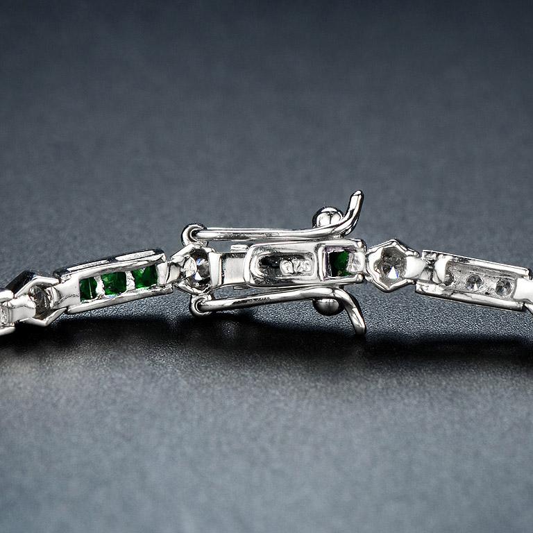 Women's Emerald and Diamond Art Deco Style Link Bracelet in 18K White Gold For Sale