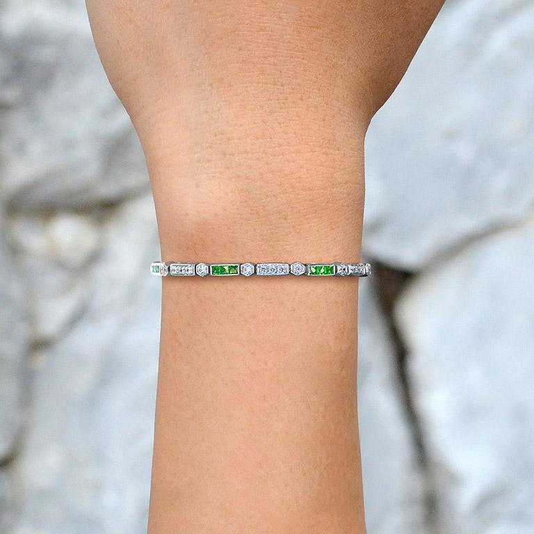 Smaragd- und Diamant-Gliederarmband im Art-Déco-Stil aus 18 Karat Weißgold im Angebot 3