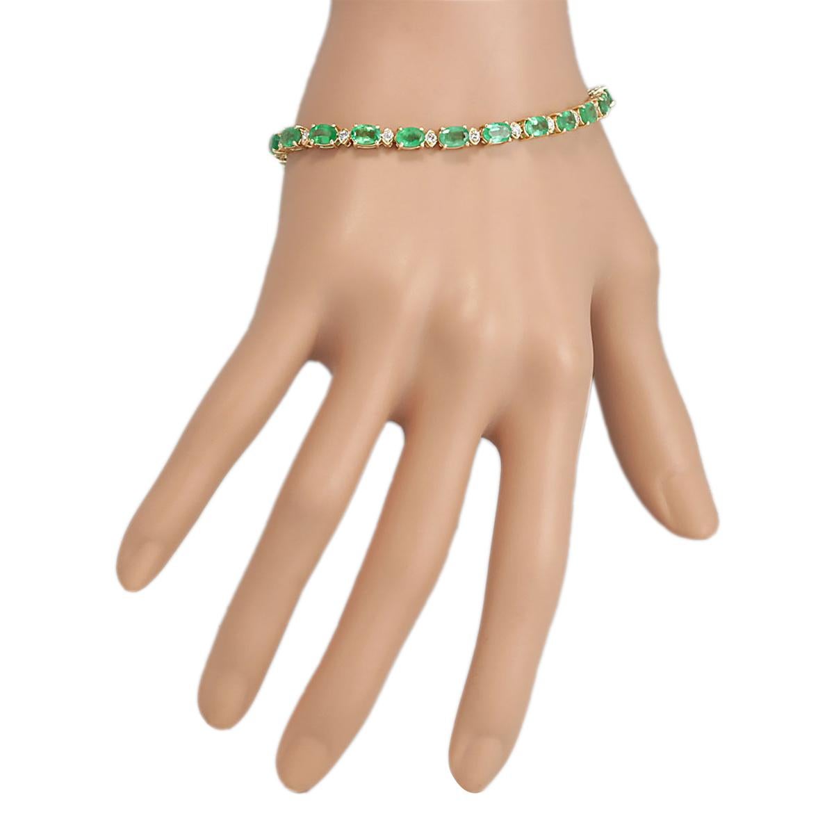 Modern Emerald Diamond Bracelet In 14 Karat Yellow Gold For Sale