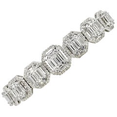 Emerald Diamond Bracelet, Set in 18 Karat White Gold