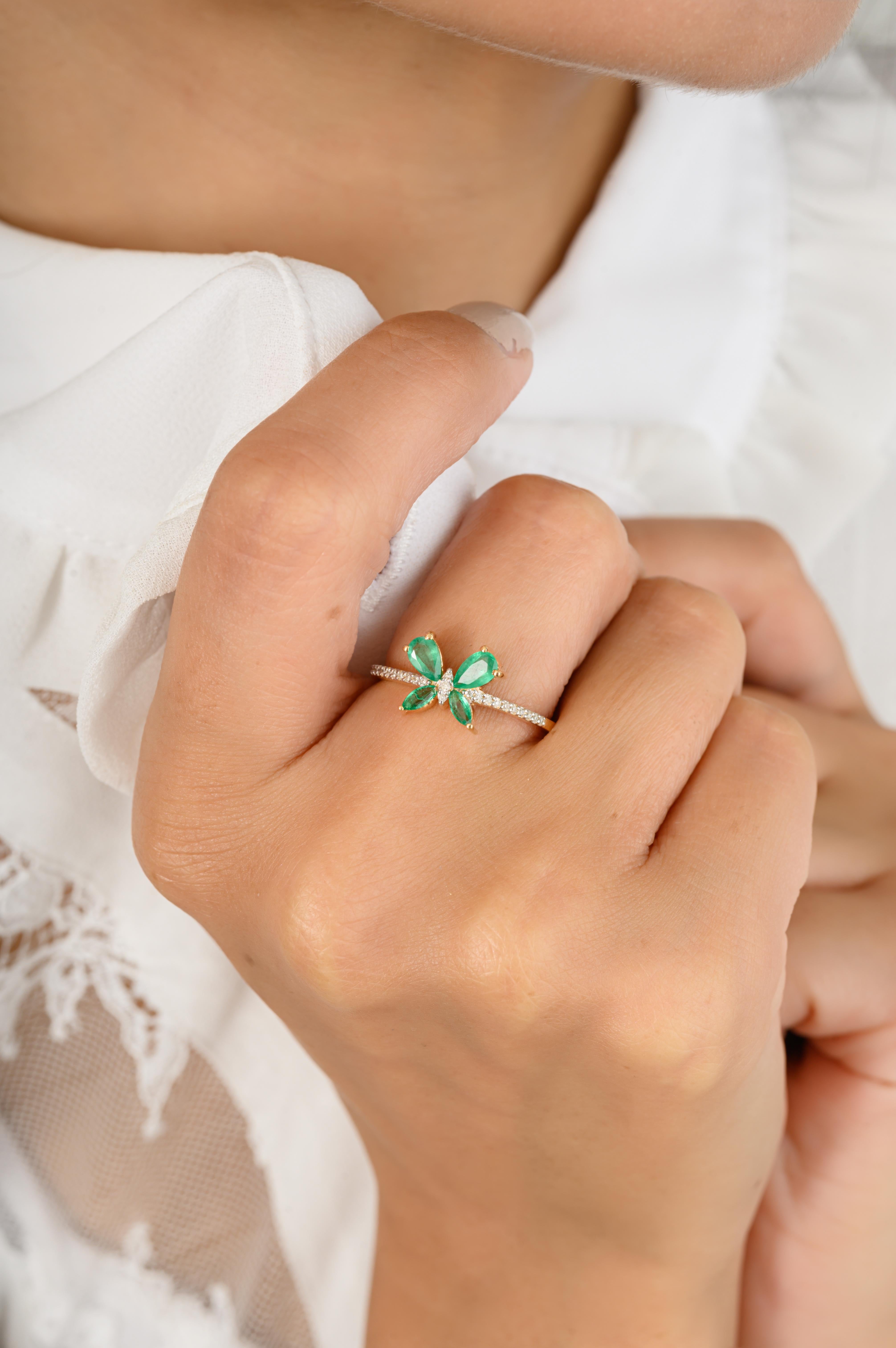 For Sale:  Emerald Diamond Butterfly Everyday Ring in 18k Solid Yellow Gold Holiday Gift 6