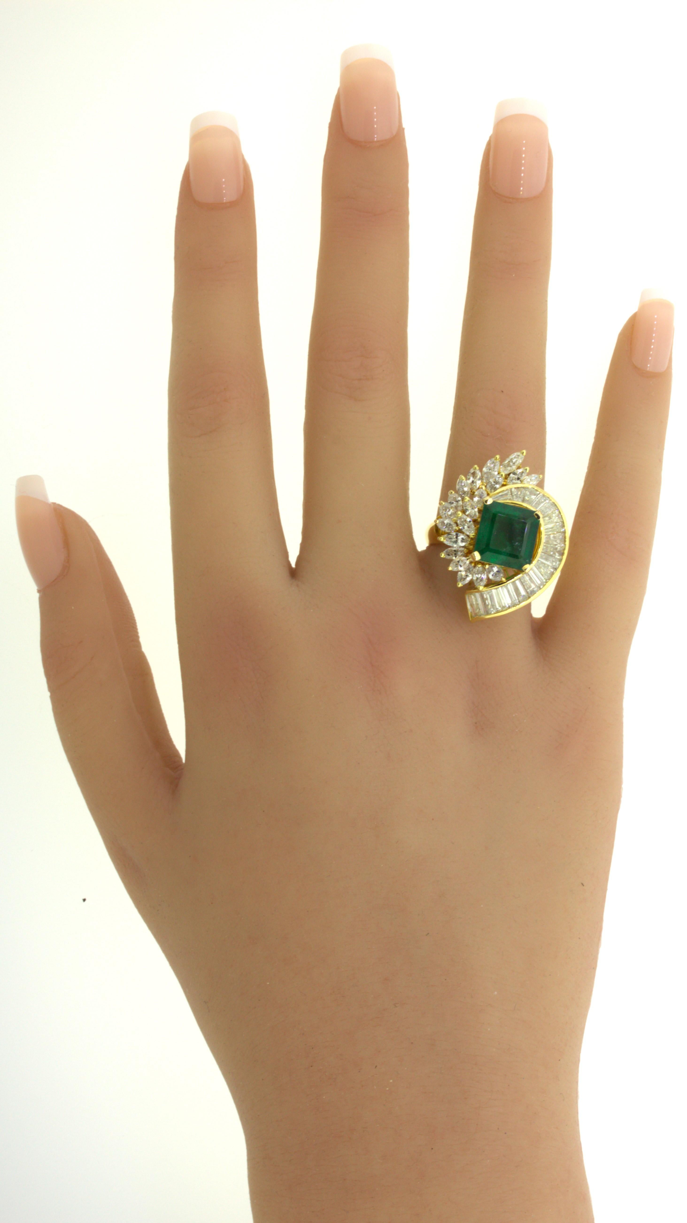 Emerald Diamond Cascade 18k Yellow Gold Pendant & Ring For Sale 9