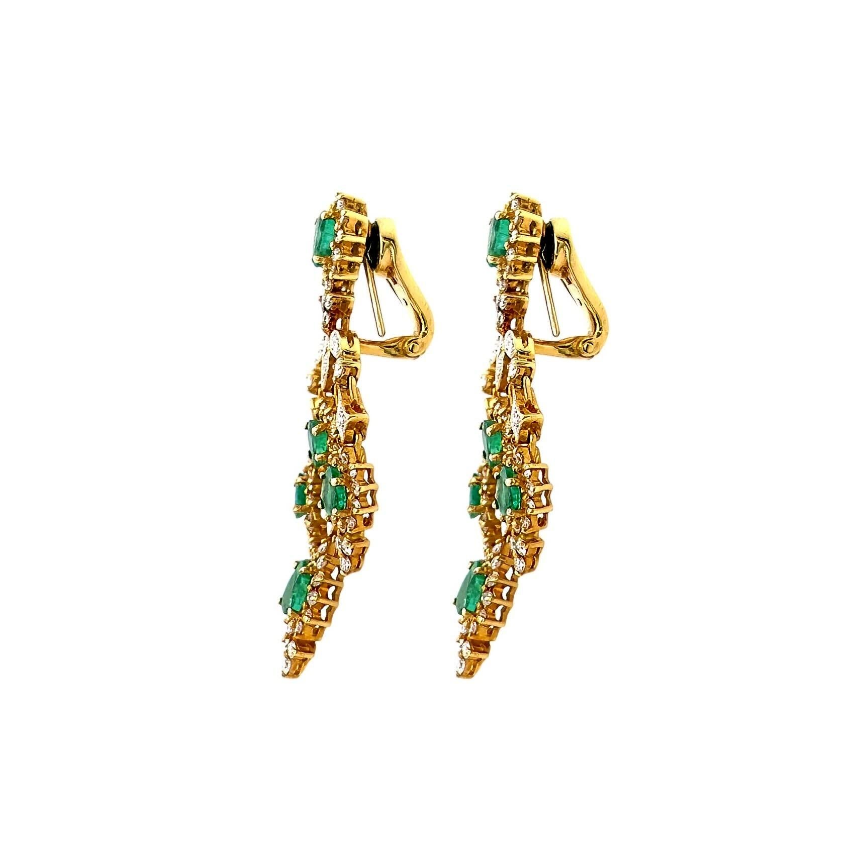 Pendientes Araña Diamante Esmeralda en Bueno estado para la venta en New York, NY