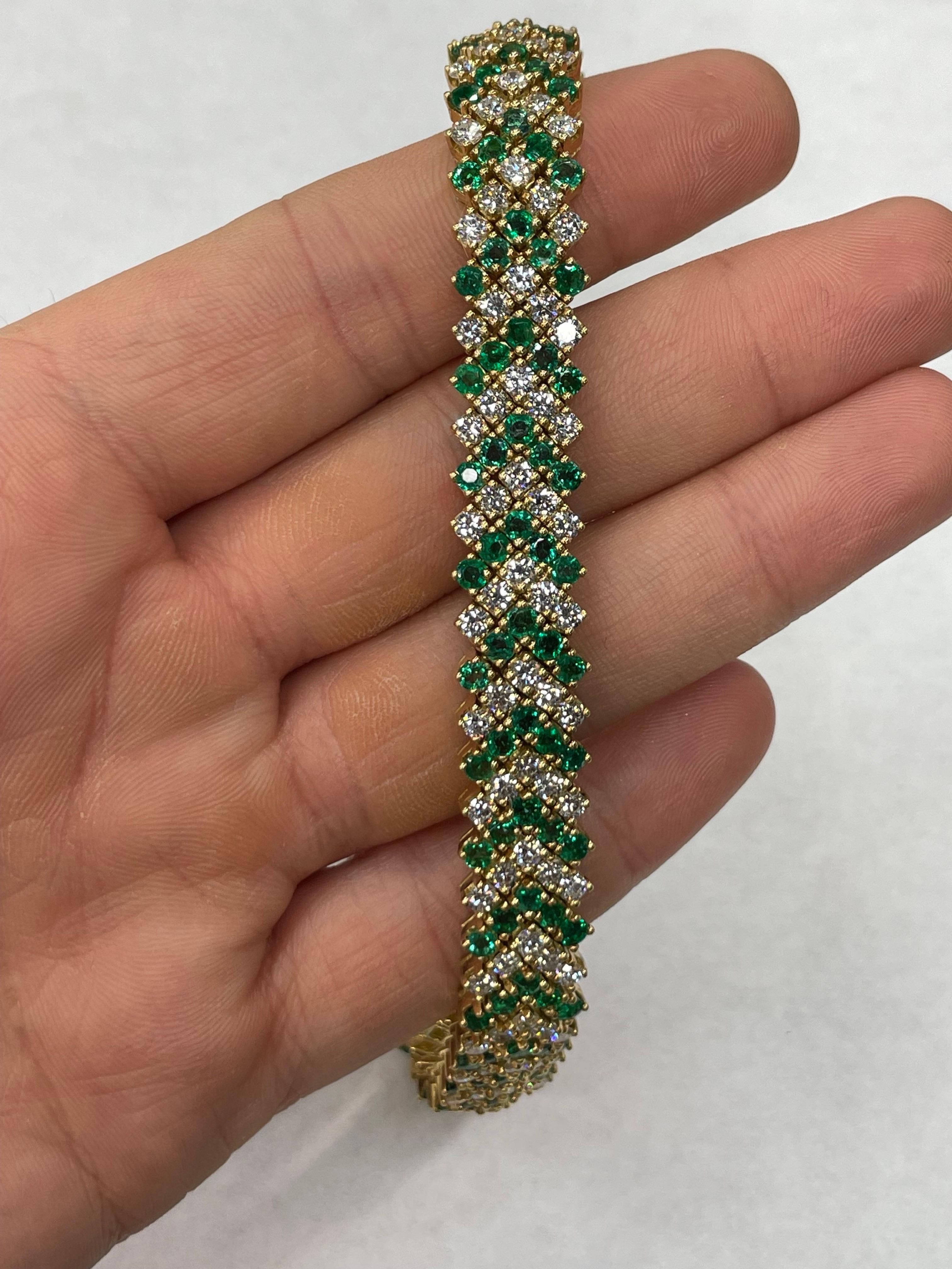 Smaragd-Diamant-Armband mit Chevron-Motiv 13,40 Karat 18 Karat Gelbgold im Angebot 7