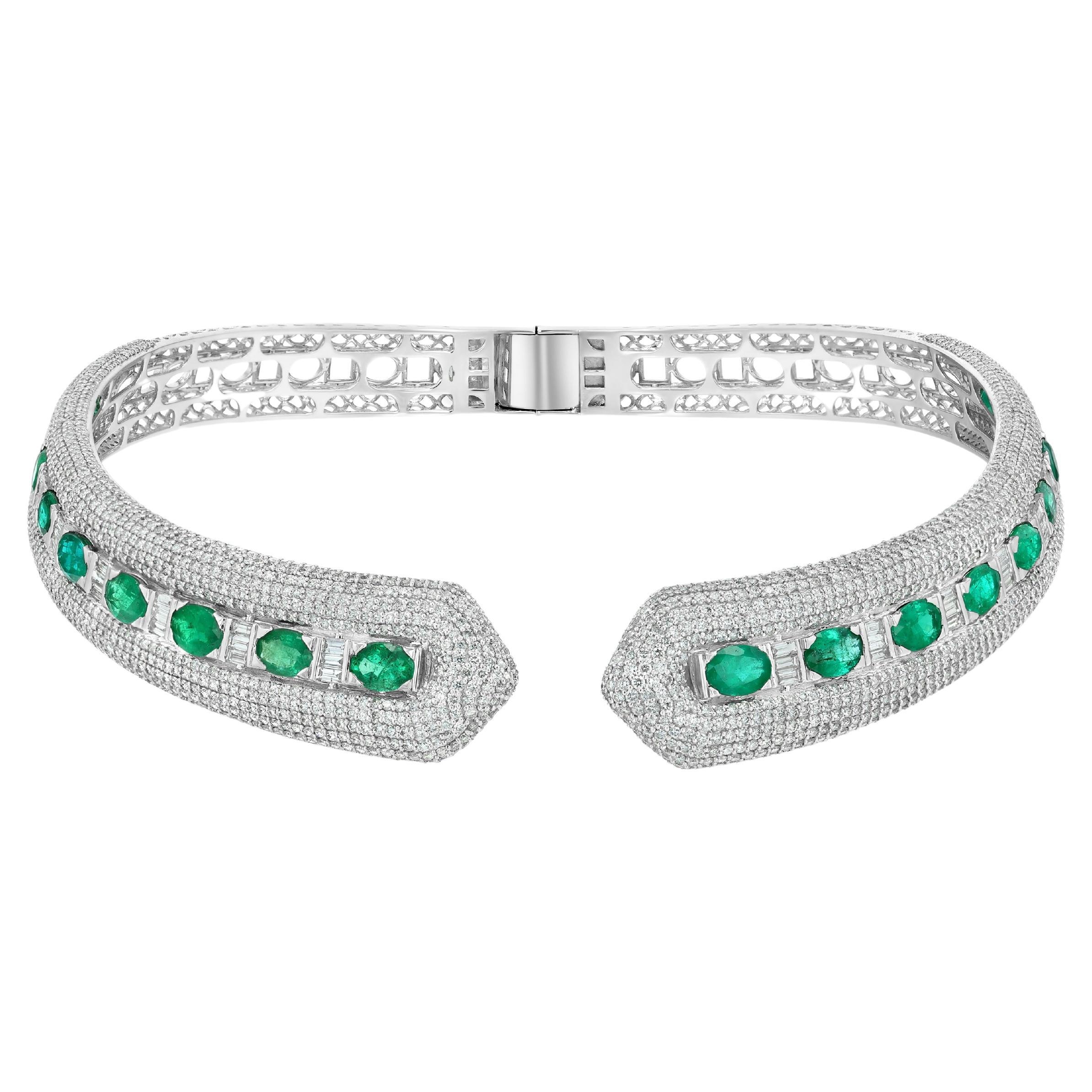 Collier ras du cou en émeraudes et diamants