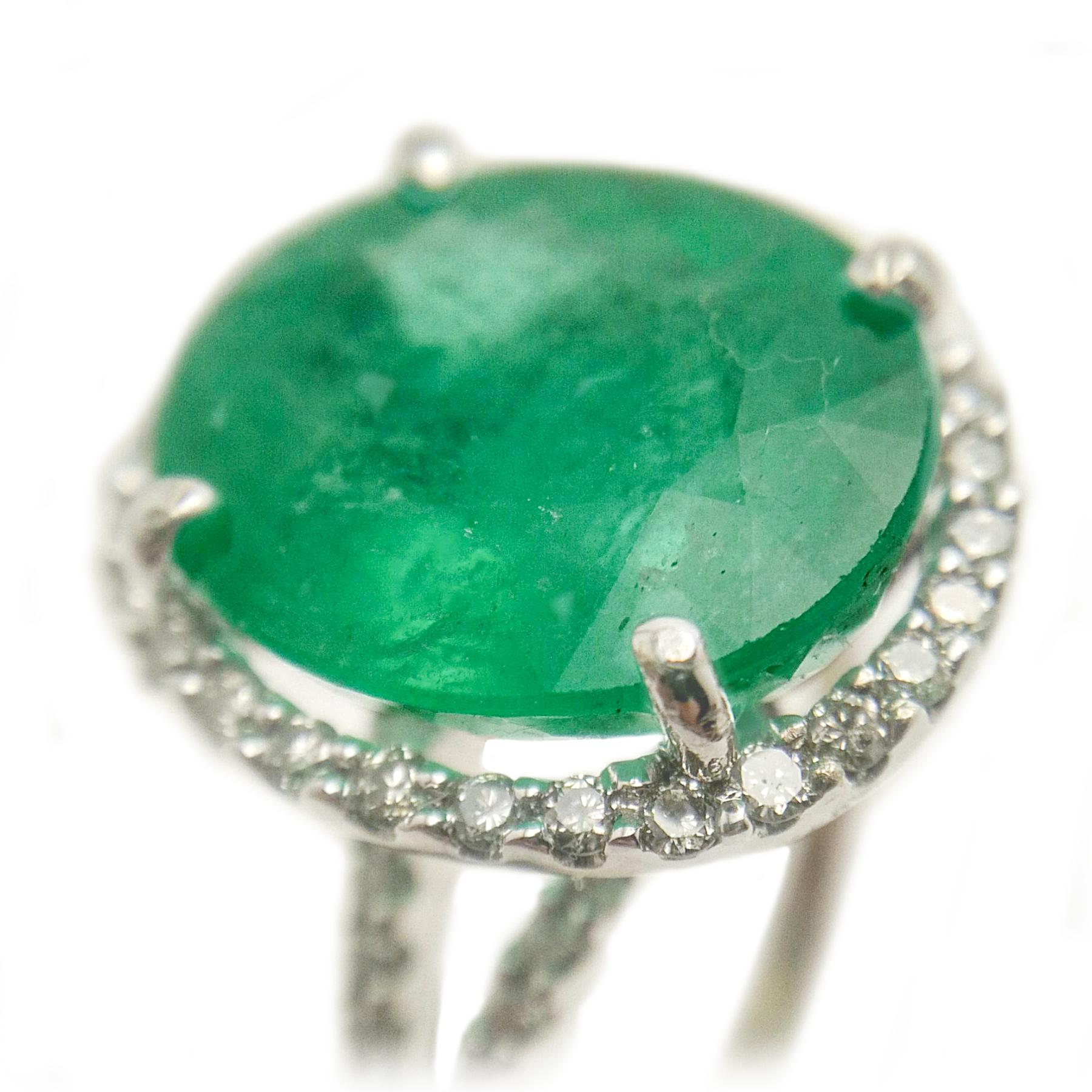 Contemporary Emerald Diamond Cocktail Ring