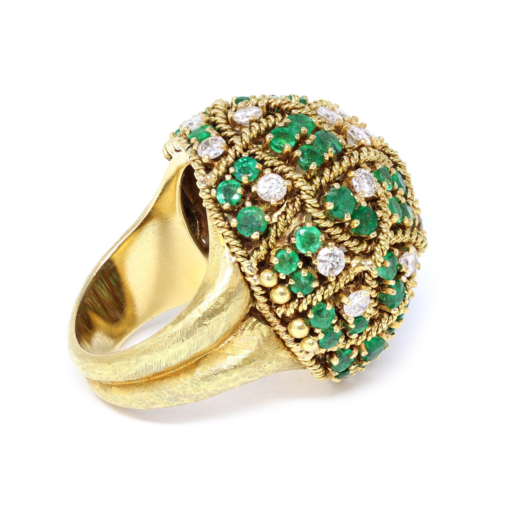 Modern Emerald & Diamond Cocktail Ring set in 18k Yellow Gold For Sale