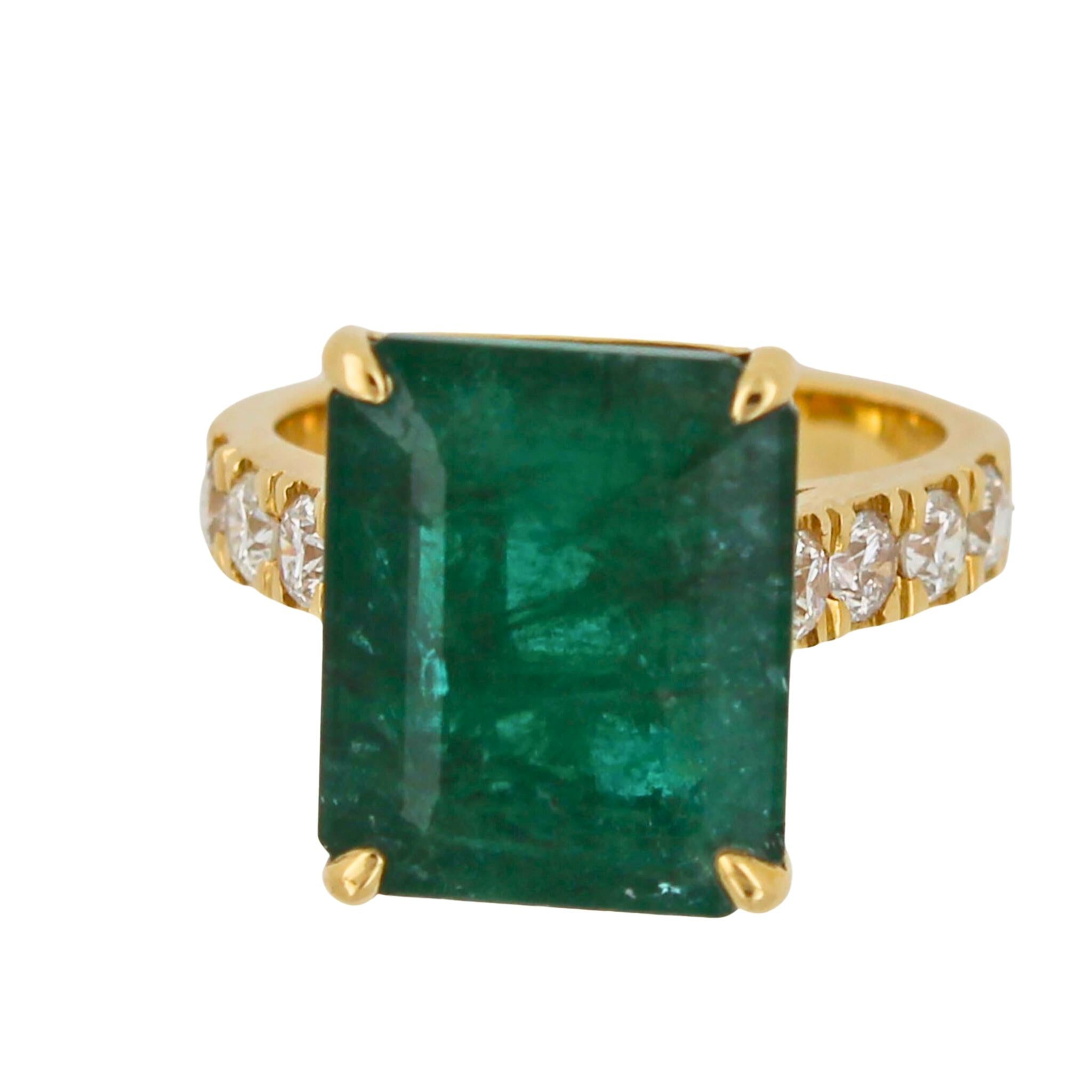 18 Karat Yellow Gold
Genuine Emerald & Natural Diamonds
Emerald is a fancy, deep forest green color - very beautiful!
10.15 CT Emerald Gemstone
0.80 CTW Diamonds
Current Regular Size 7 – Resizable upon request
Designed & Handmade in Washington, D.C.