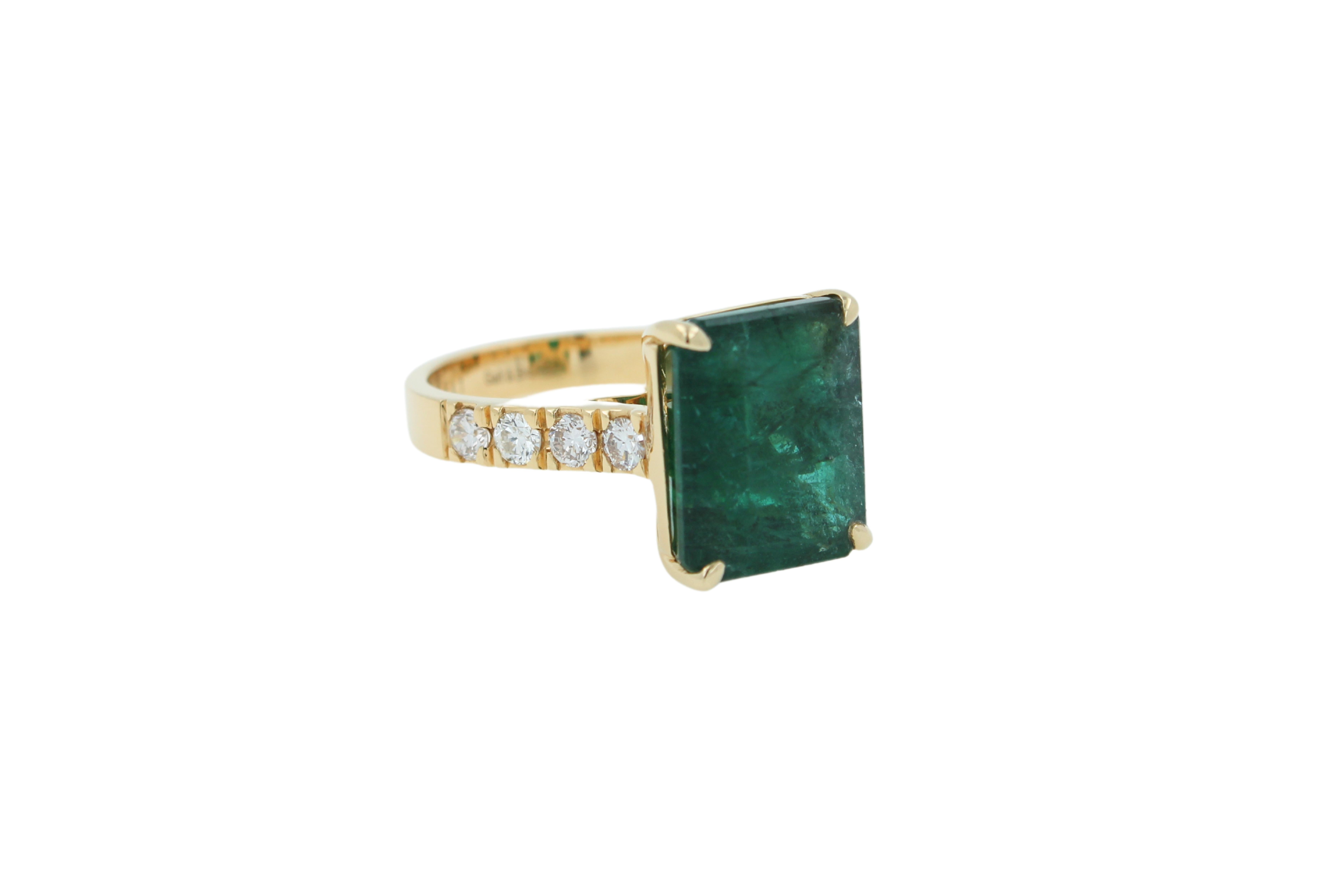 Emerald Cut Emerald Diamond Cocktail Statement Vintage Style Luxury Yellow Gold Large Ring For Sale