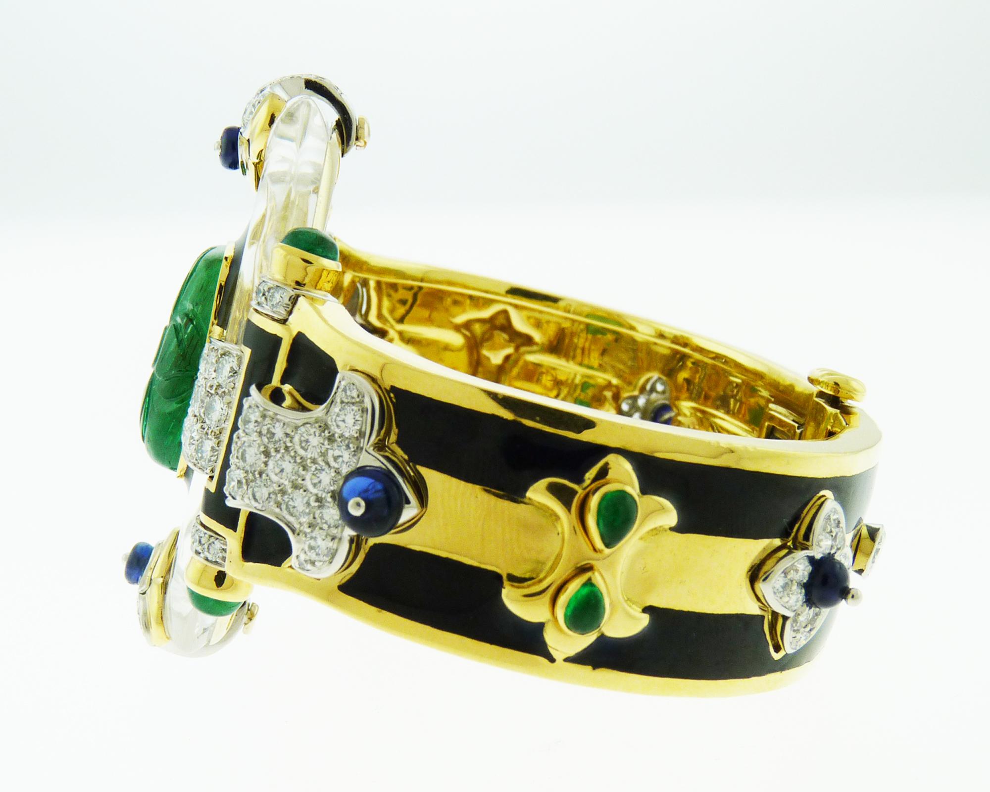 Smaragd-Diamant-Kreuz-Rund-Armband von David Webb (Gemischter Schliff) im Angebot