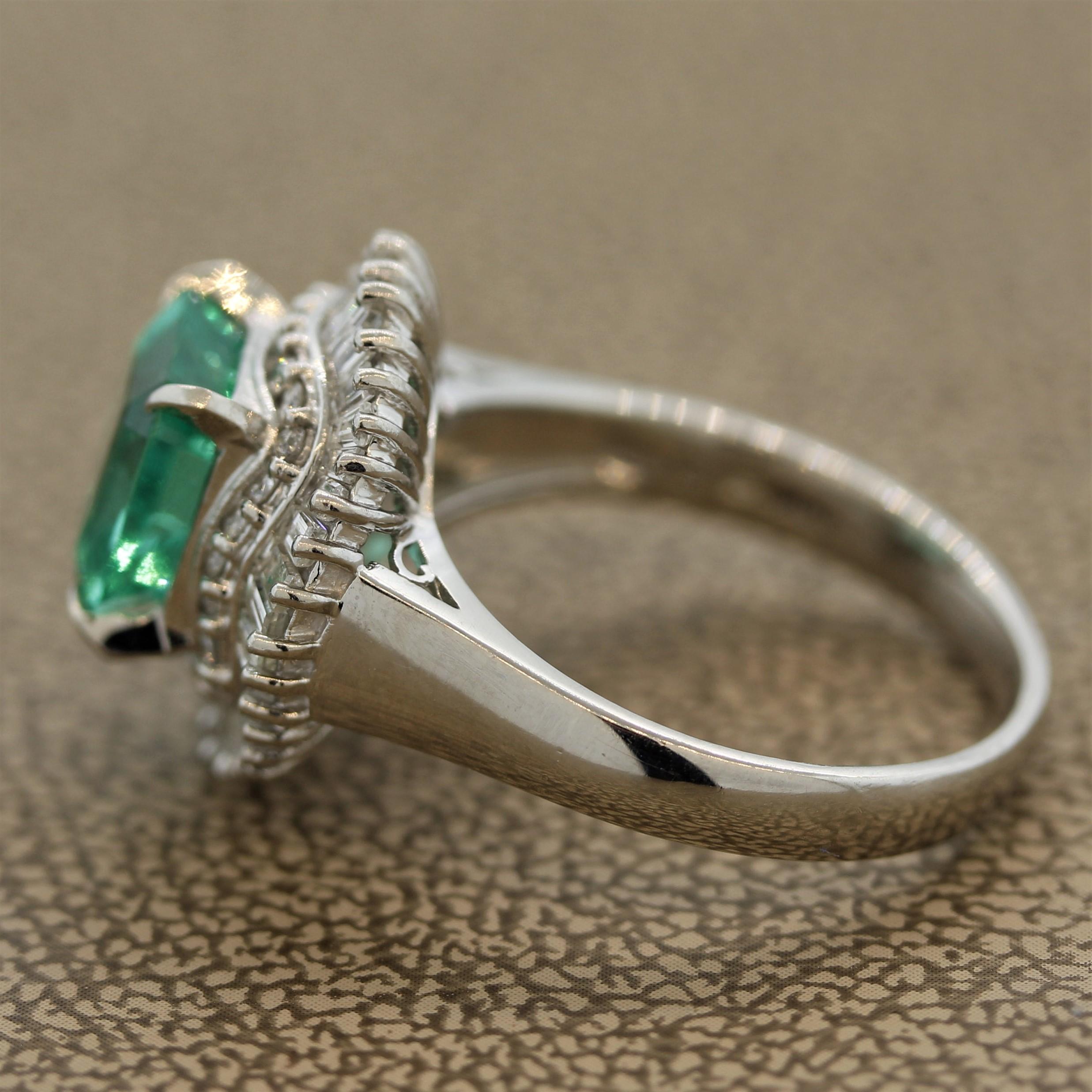 Emerald Diamond Double-Halo Platinum Ring In New Condition In Beverly Hills, CA