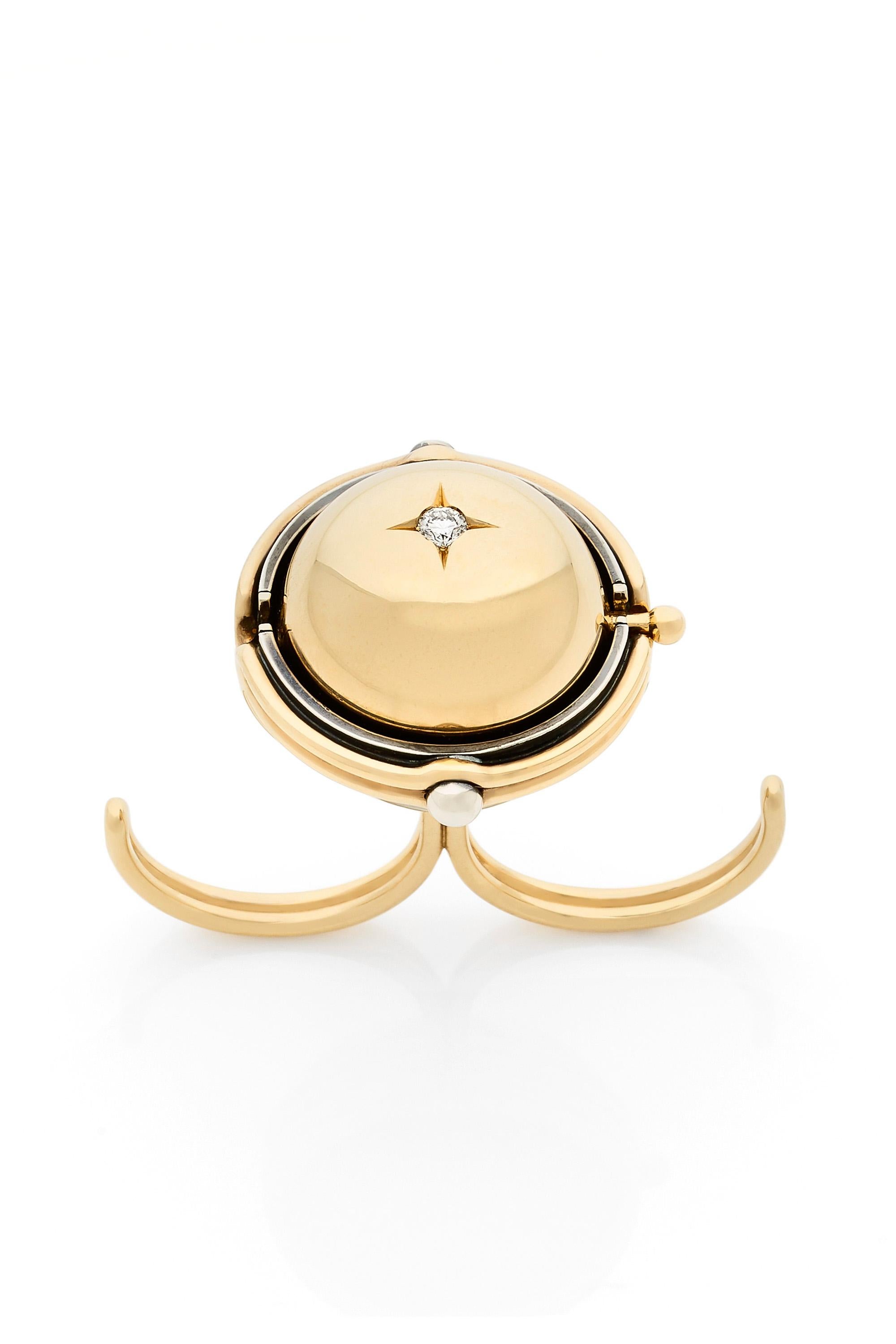 Smaragd- und Diamant-Doppelring aus 18 Karat Gold von Elie Top (Neoklassisch) im Angebot