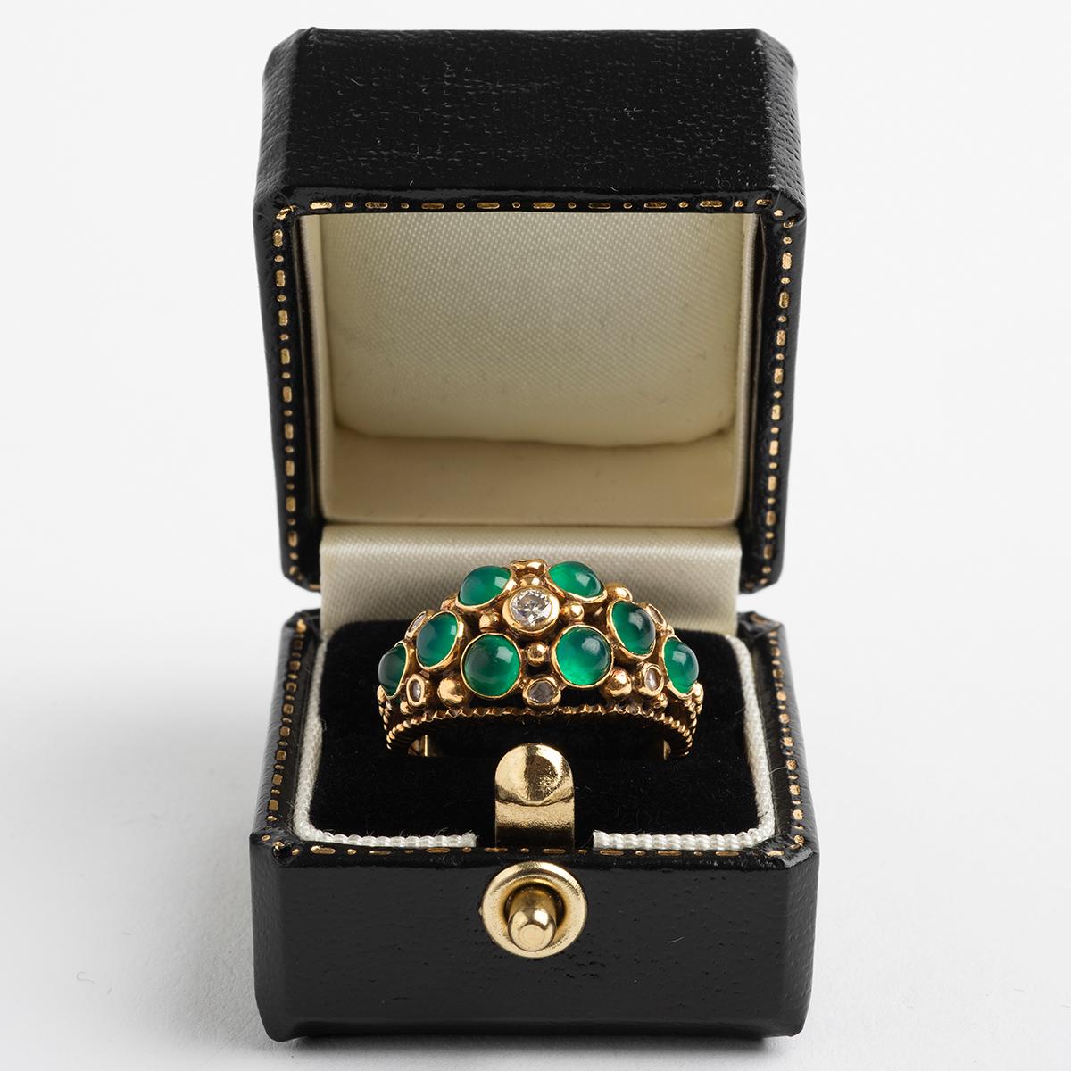 Emerald and Diamond Dress Ring, 18 Karat Yellow Gold, Hallmarked, circa 1960s In Good Condition In Canterbury, GB