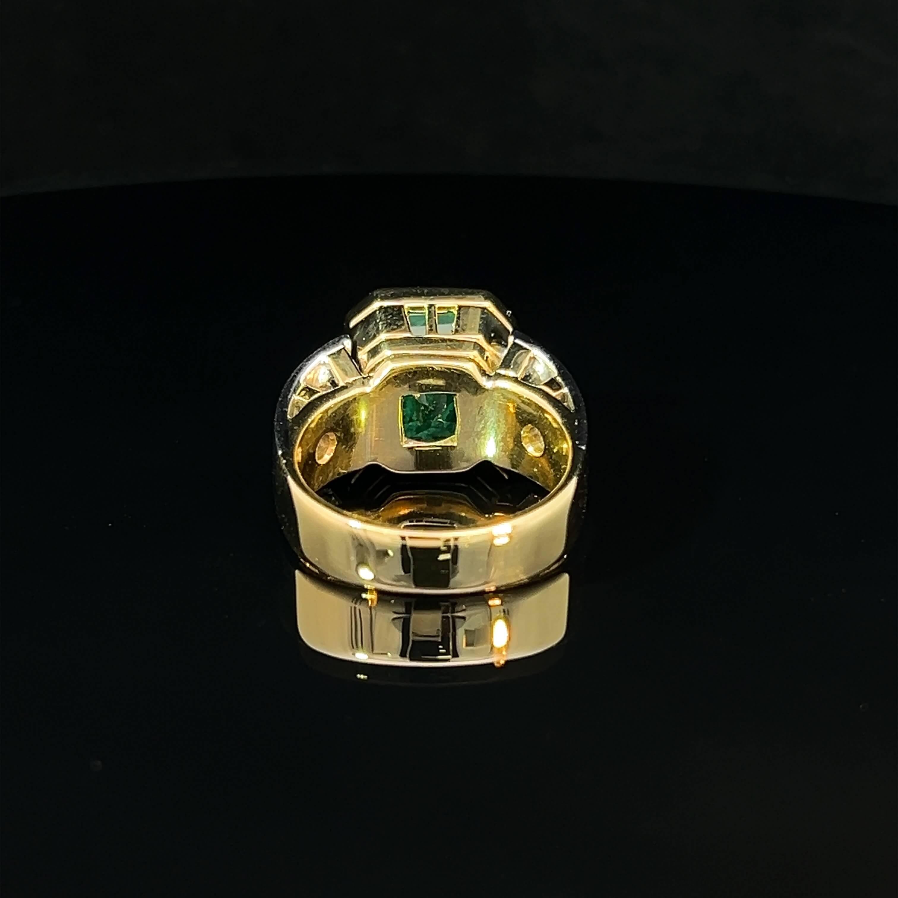 Women's or Men's Emerald & Diamond Dress Ring Circa 1990s For Sale