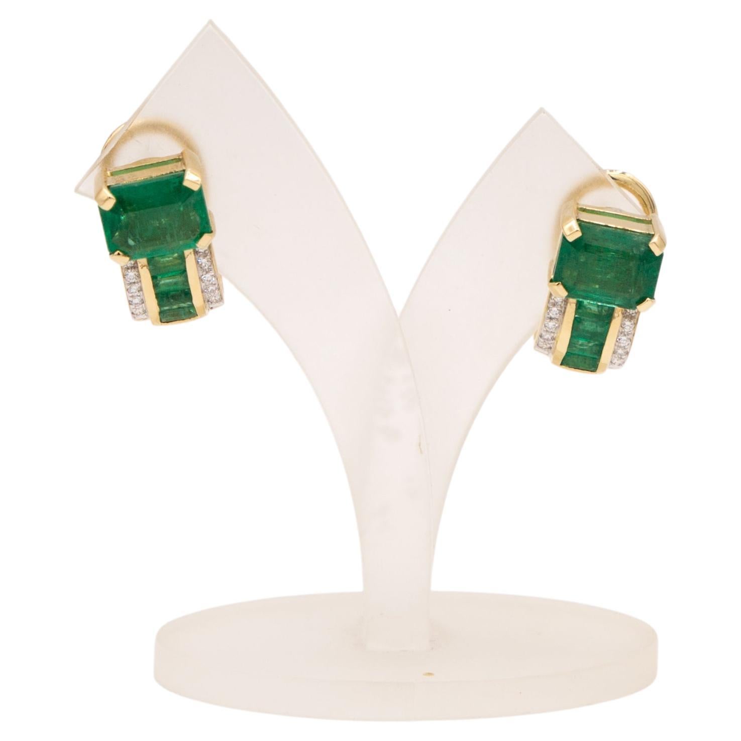 emerald diamond ear clip 18 k gold For Sale