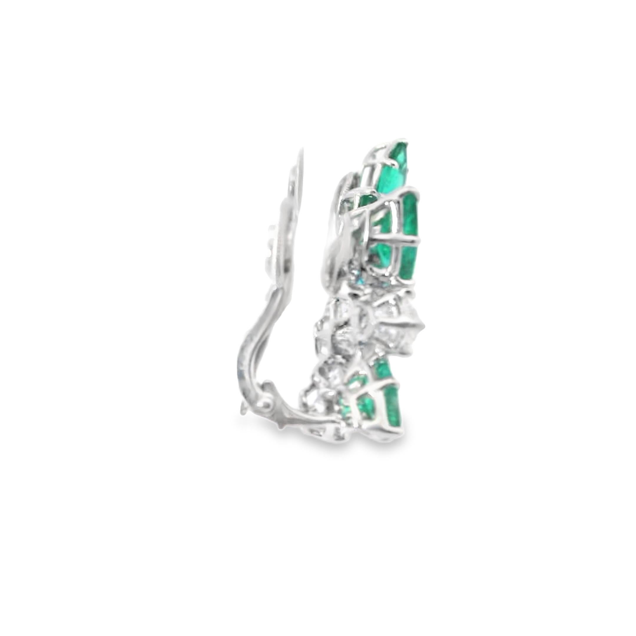 Emerald & Diamond Earrings by Harry Winston In Good Condition For Sale In New York, NY