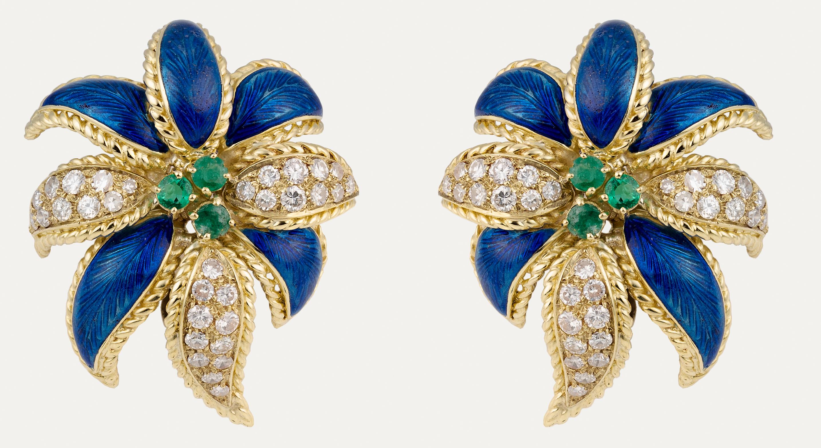 Taille brillant Emerald Diamond Enamel Yellow Gold Earrings en vente