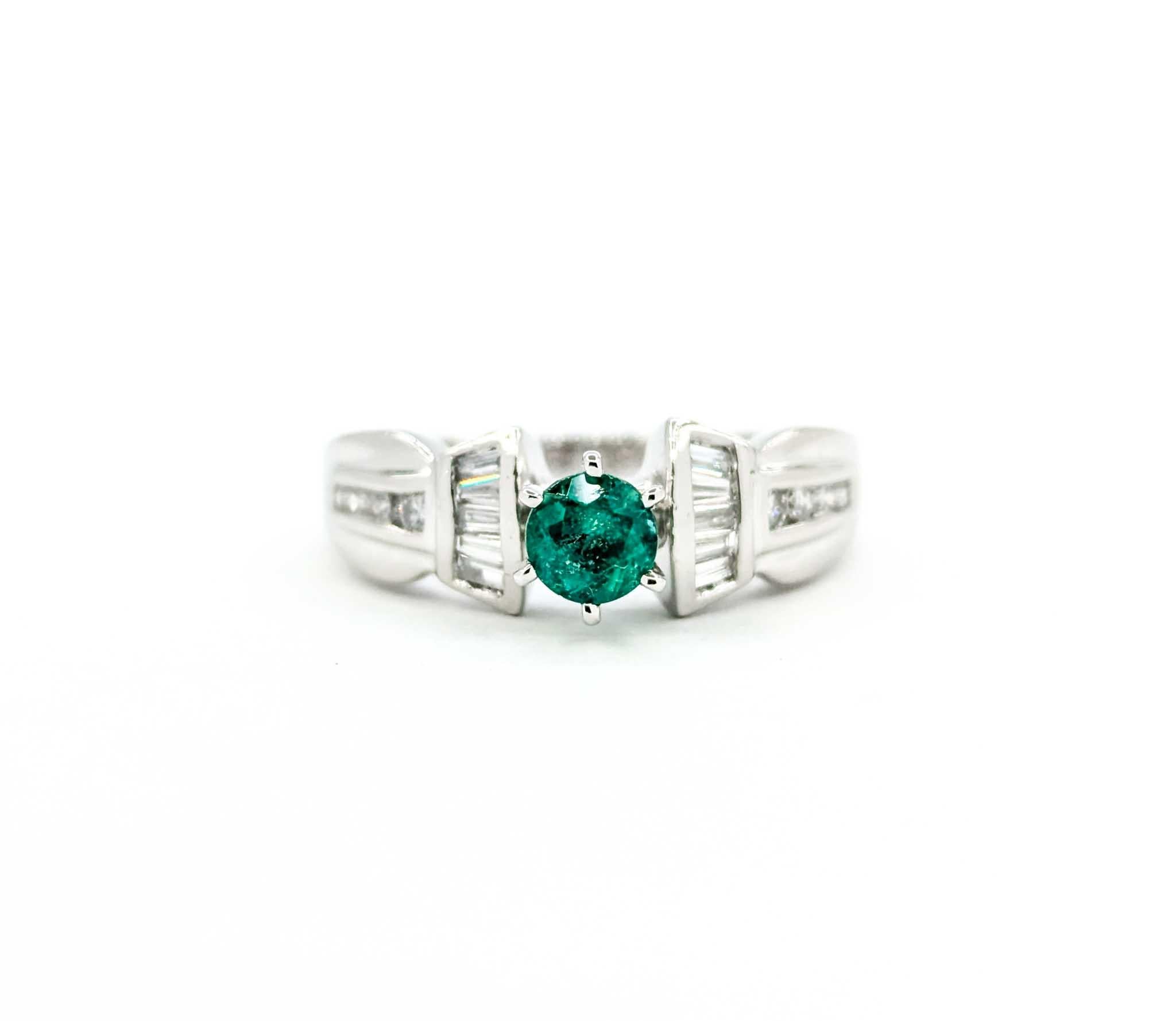 Smaragd & Diamant Verlobungsring in Platin im Angebot 7