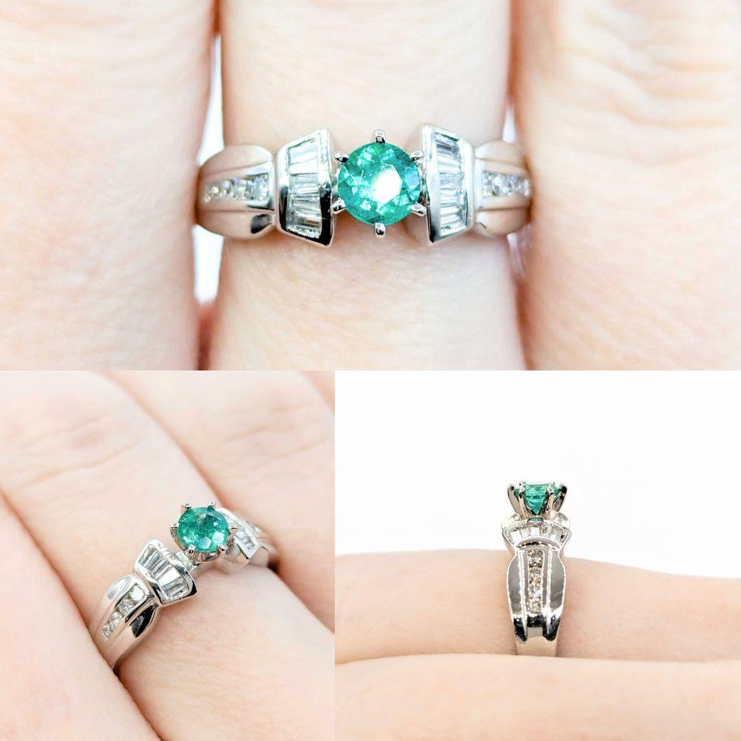 Vintage Smaragd & Diamant Verlobungsring in Platin

Dieser wunderschöne Ring mit Smaragd und Diamant wurde fachmännisch in Platin (pt900) gefertigt. Das Herzstück des Rings ist ein atemberaubender .32ct Green Emerald. Der Mittelstein wird durch eine