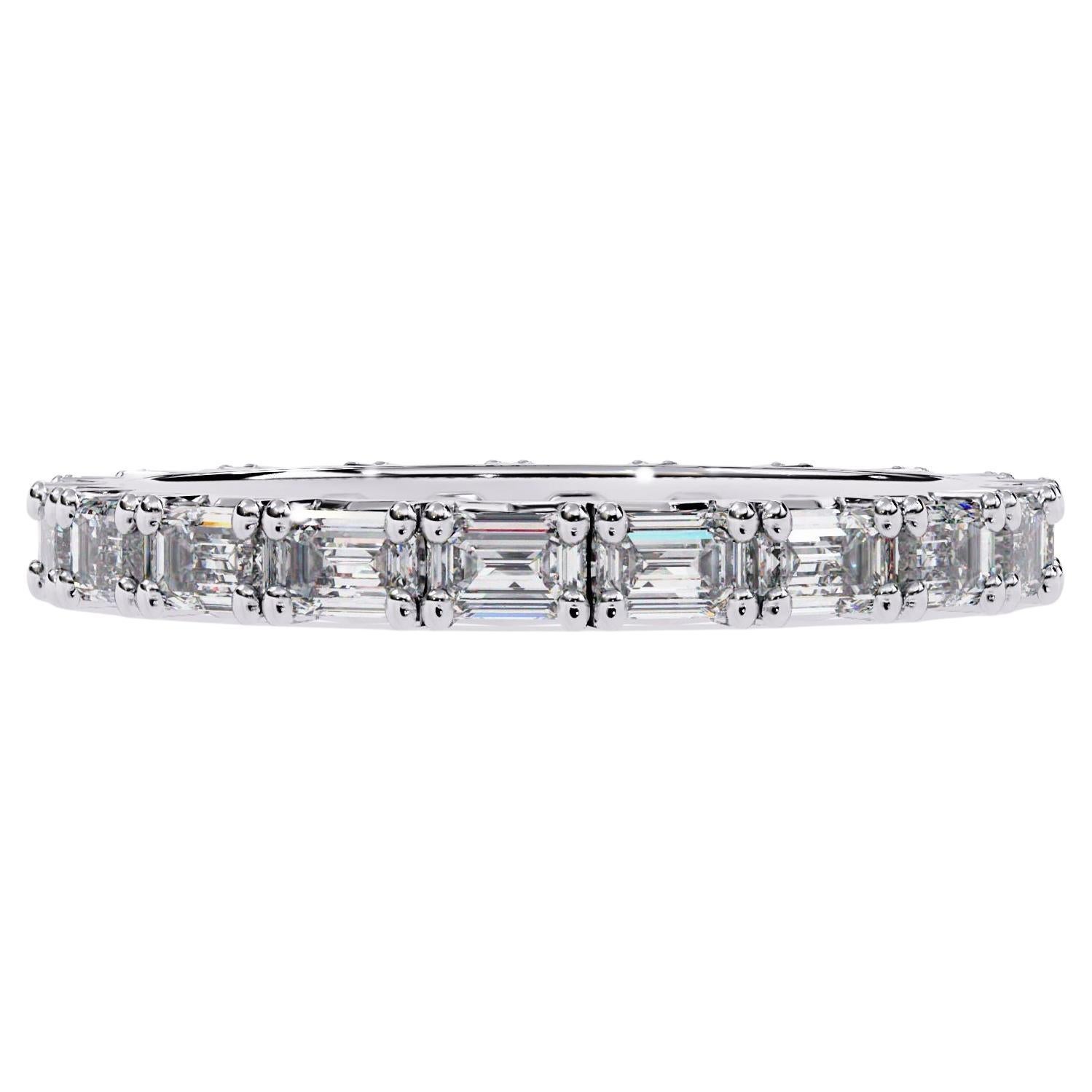 Emerald Diamond Eternity Band, 10 pts VS2 FG East West Emerald Diamond Ring, 14K in vendita