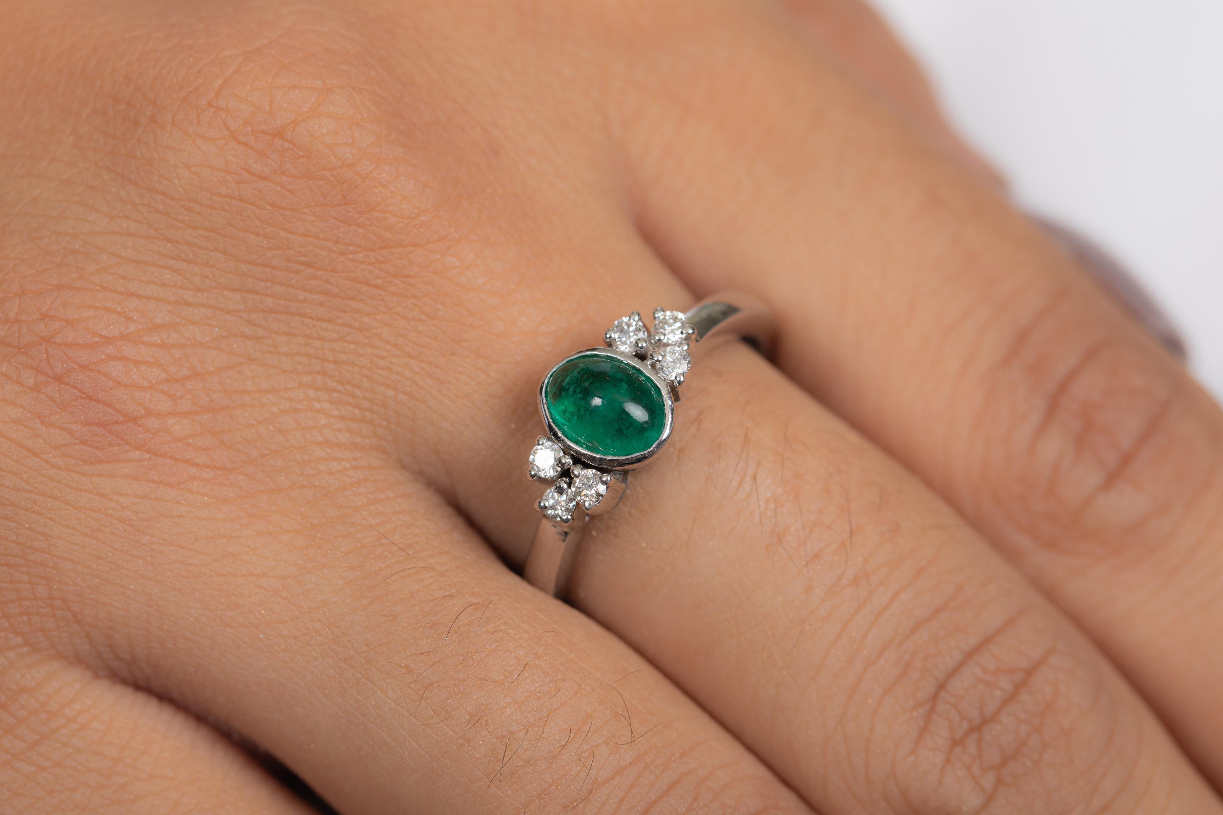 For Sale:  Emerald Diamond Gemstone Ring in 18 Karat White Gold 2