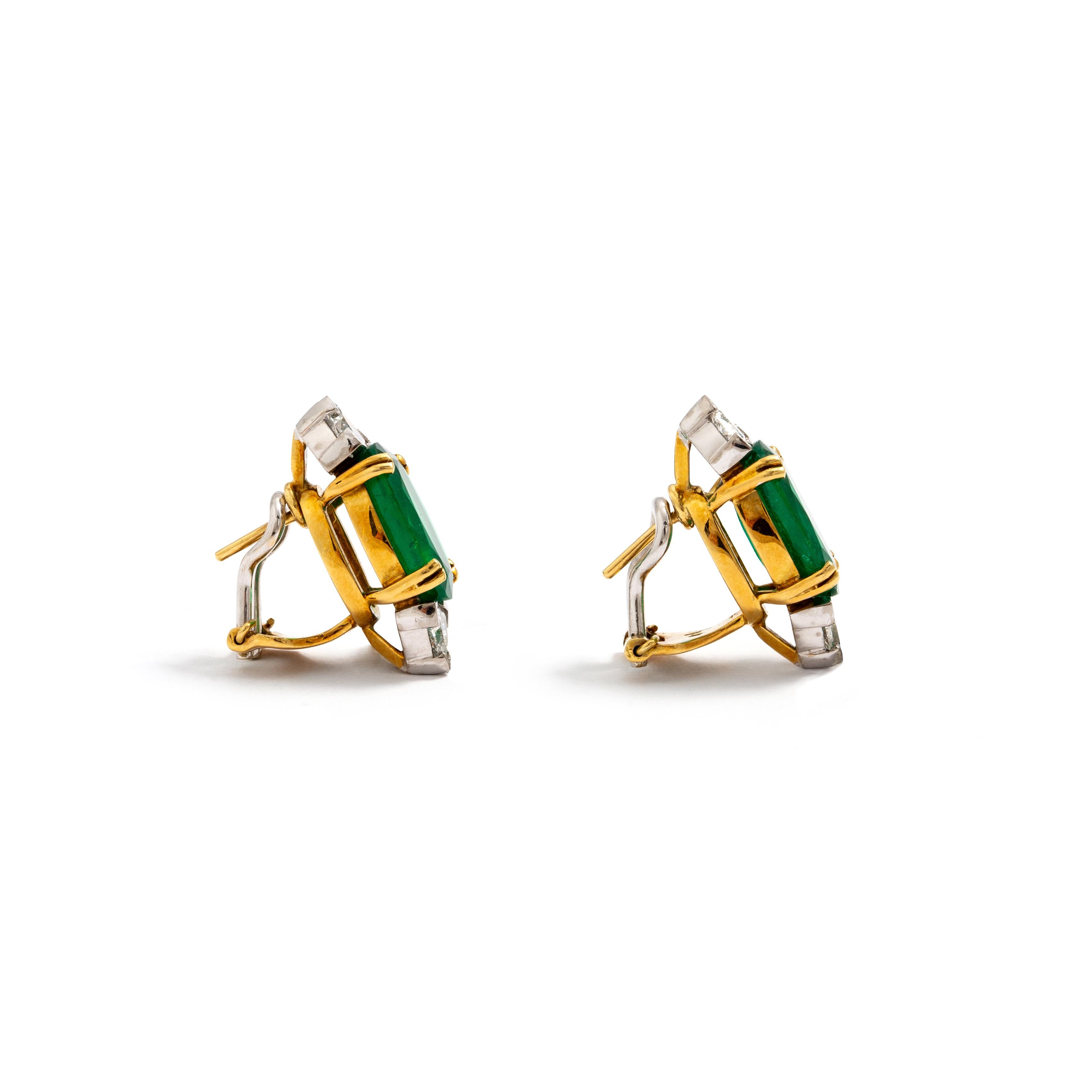 Smaragd Diamant Gold 18K Ohrringe im Angebot 2