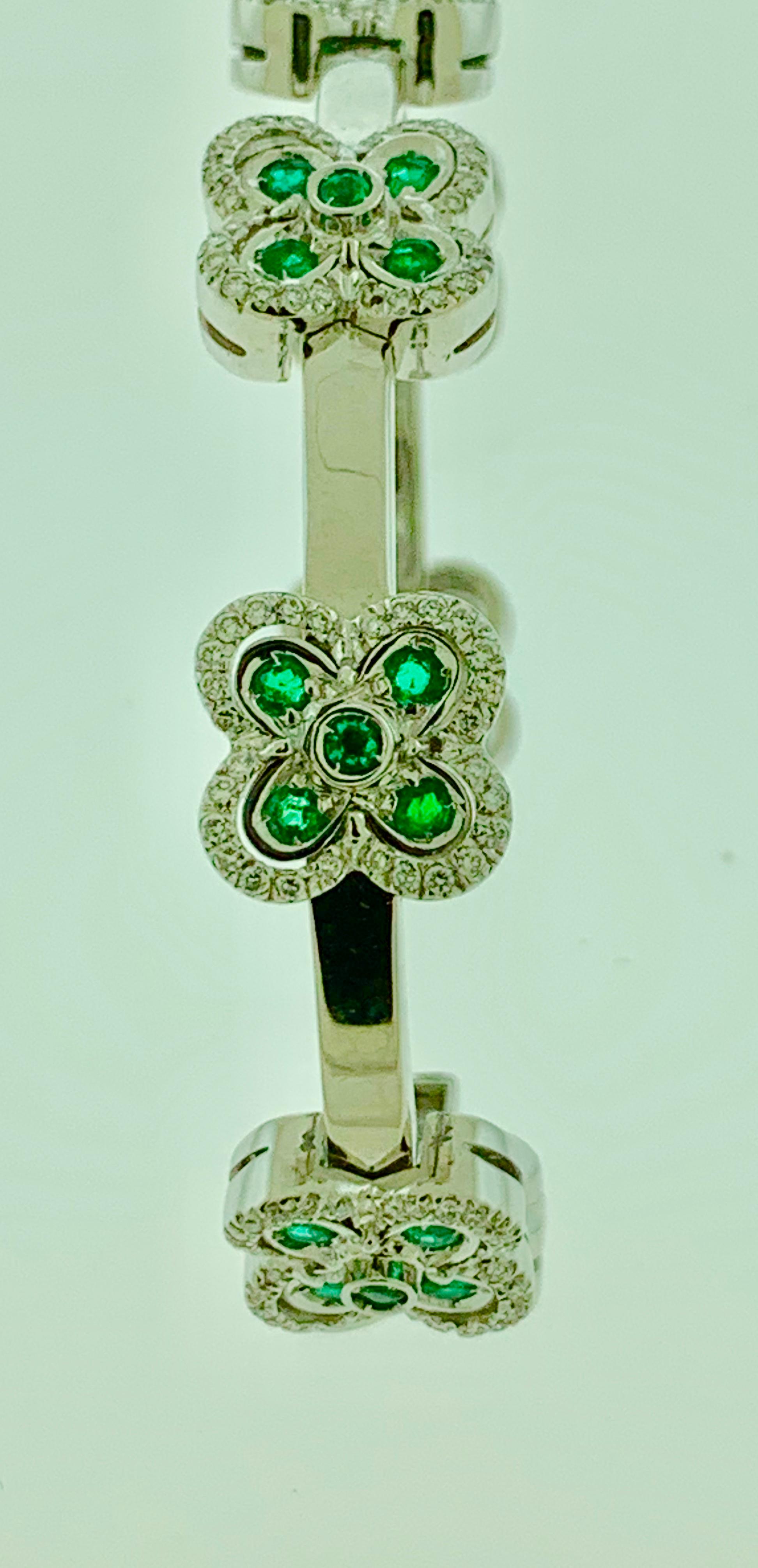 Bracelet manchette en or 18 carats avec émeraudes, diamants et or 37 grammes en vente 2