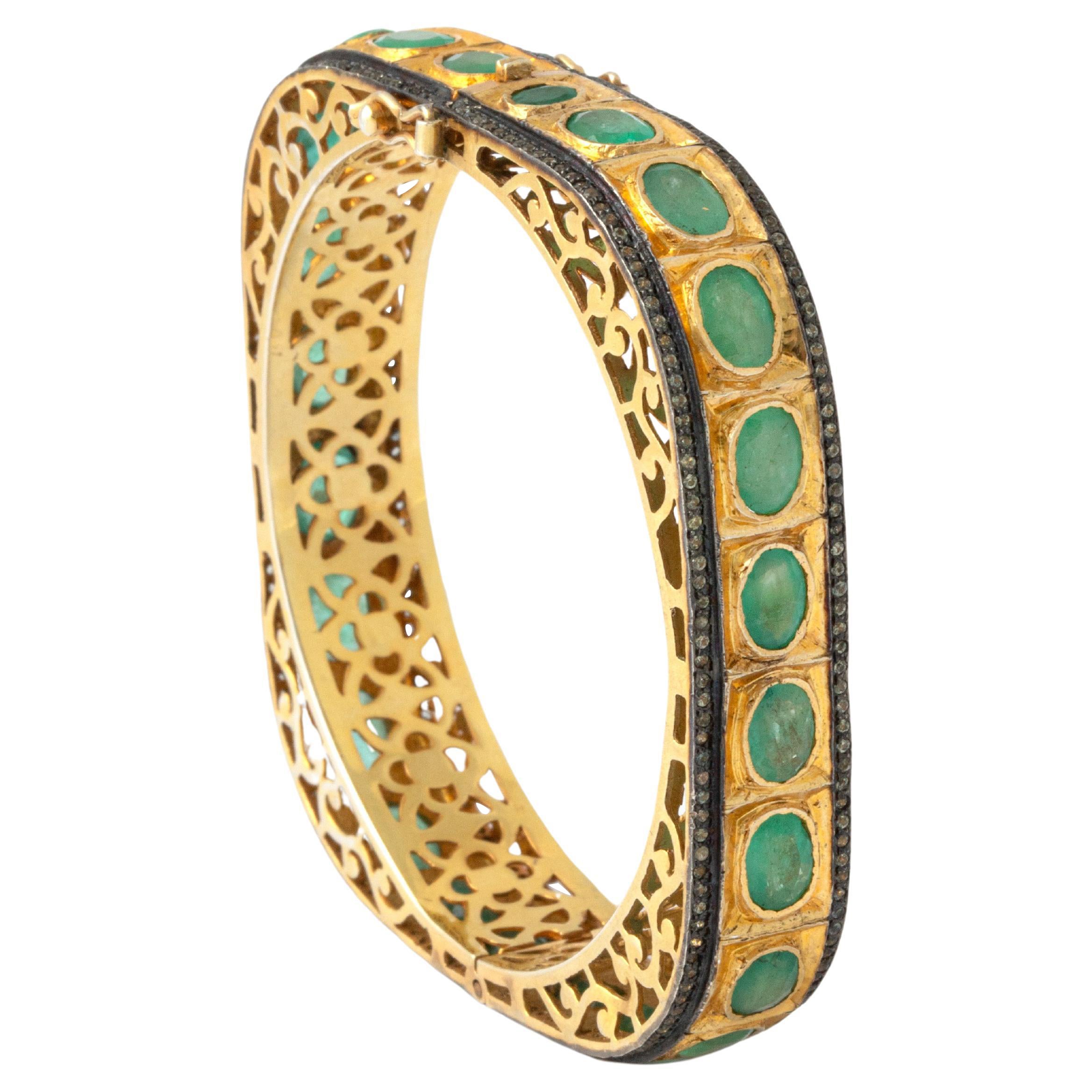 Pulsera brazalete de oro con esmeralda y diamantes en venta