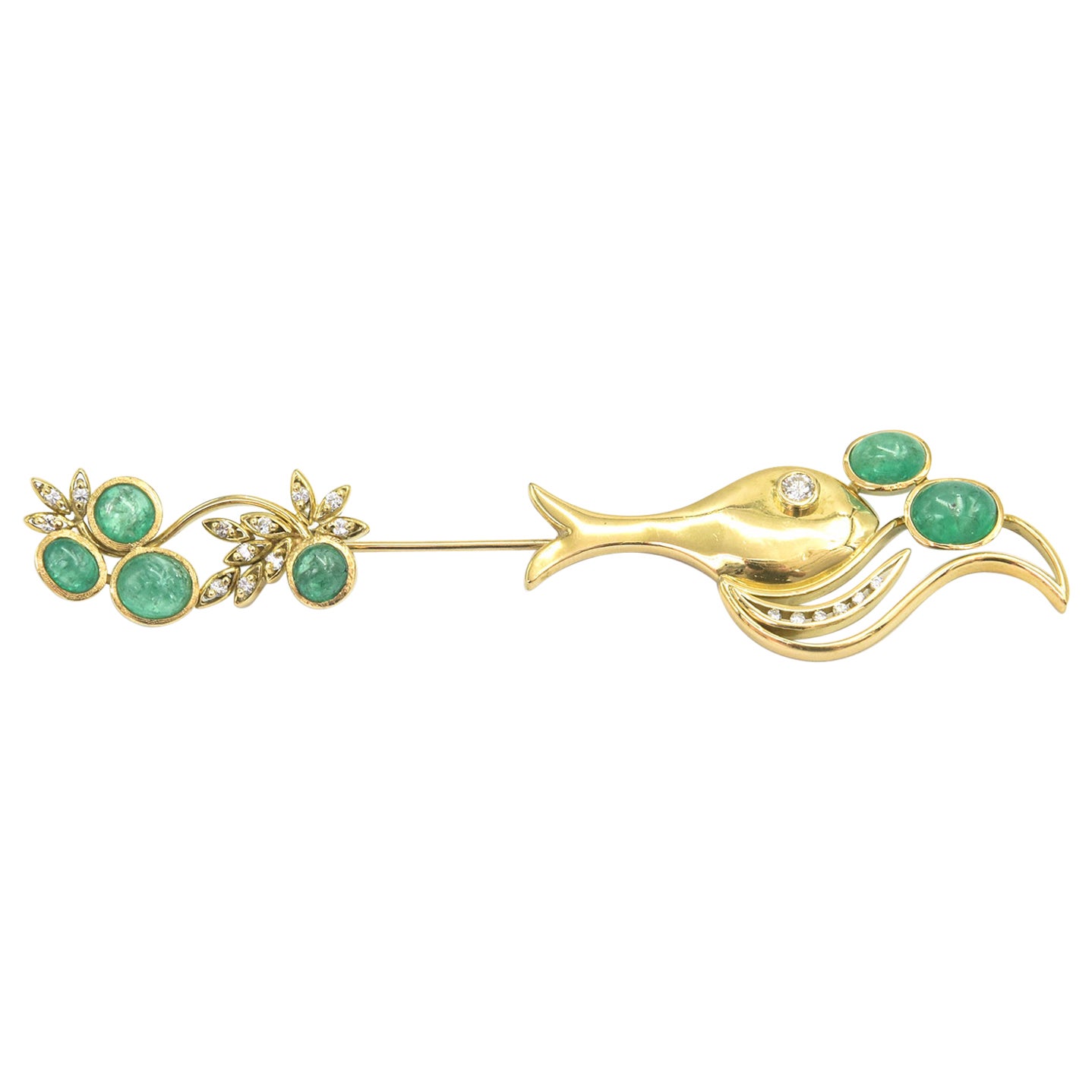 Broche Emeraude Diamant Or Poisson Jabot Broche en vente