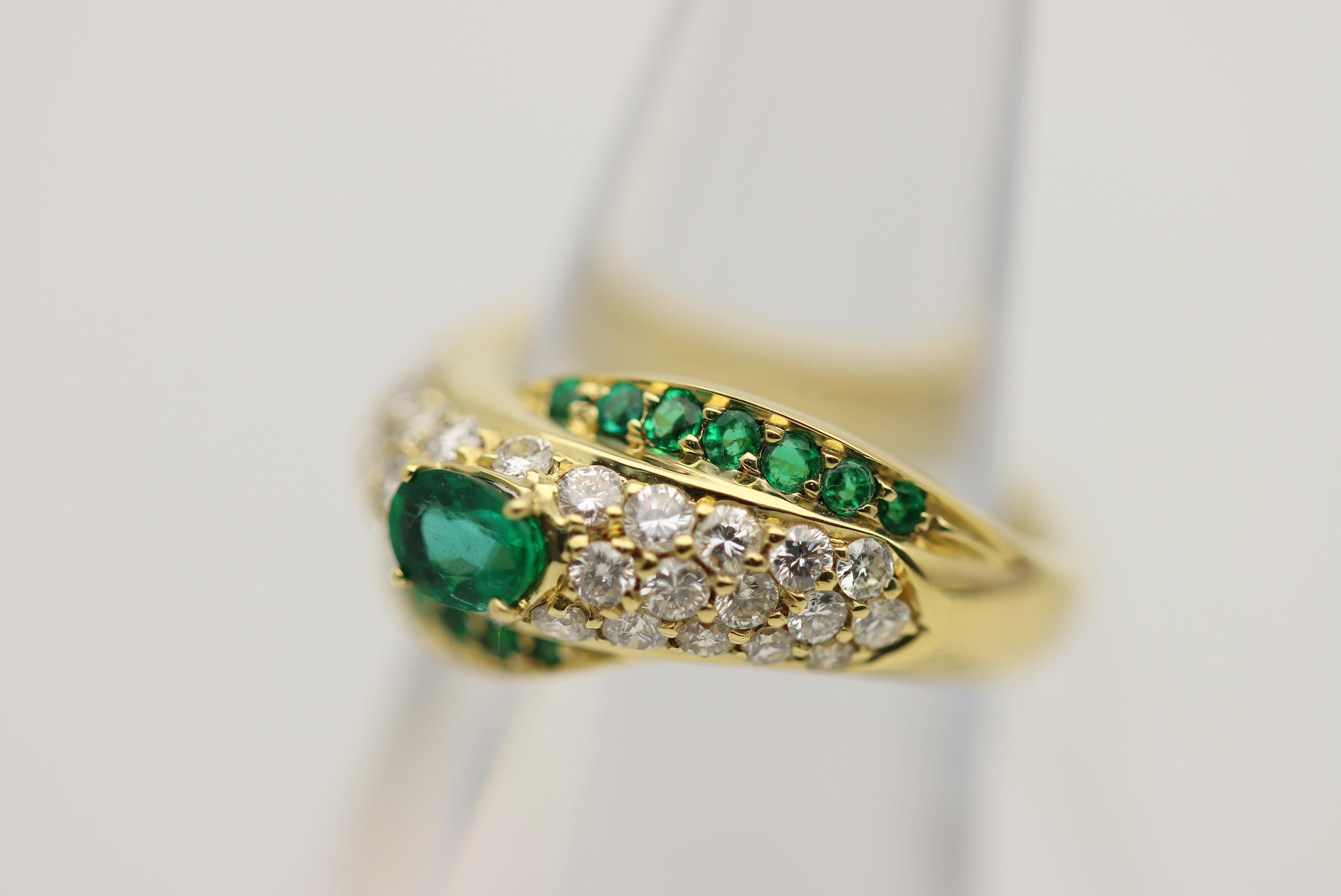 Emerald Diamond Gold Ring In New Condition For Sale In Beverly Hills, CA