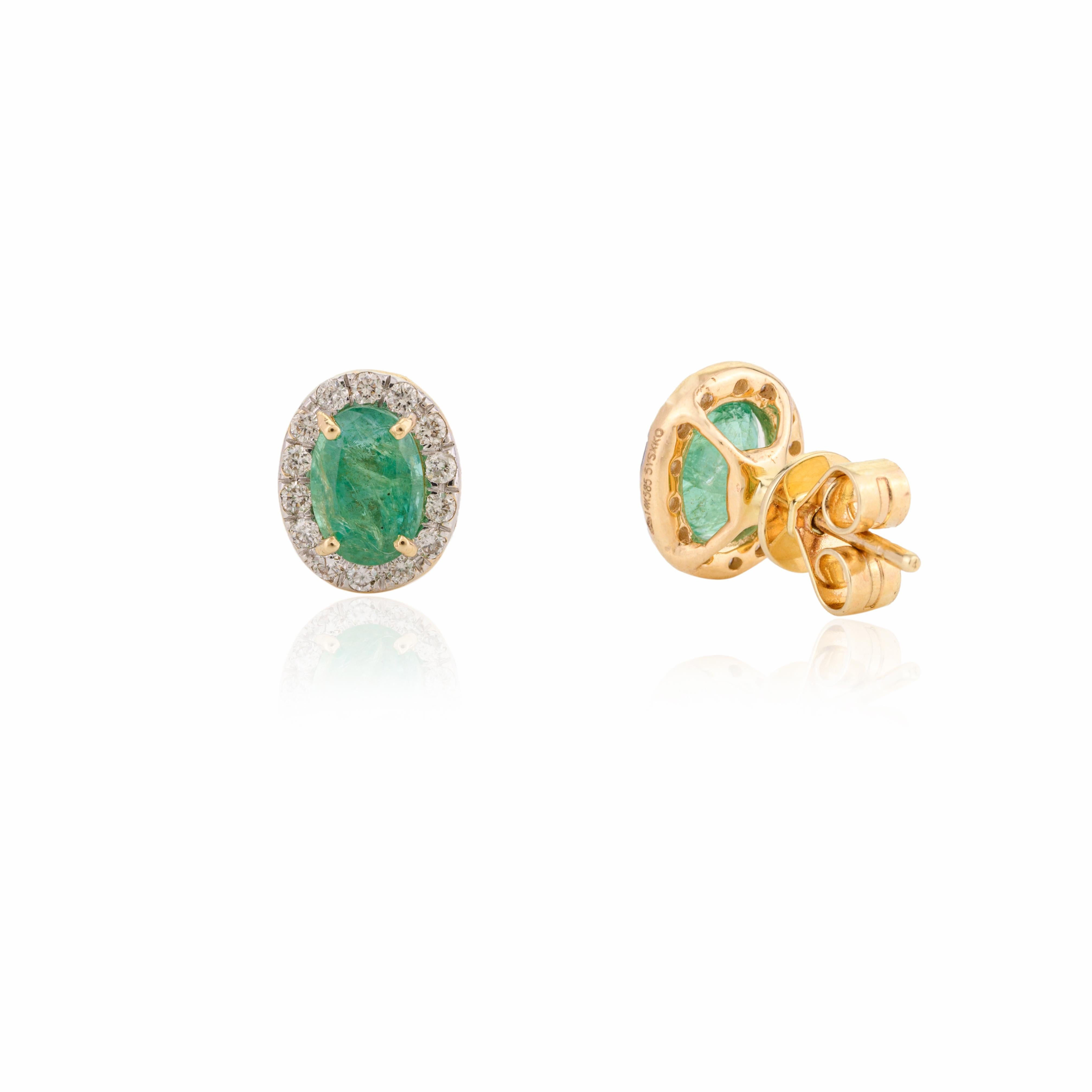 Emerald Diamond Halo 14 Karat Yellow Gold Everyday Oval Stud Earrings for Her In New Condition For Sale In Houston, TX