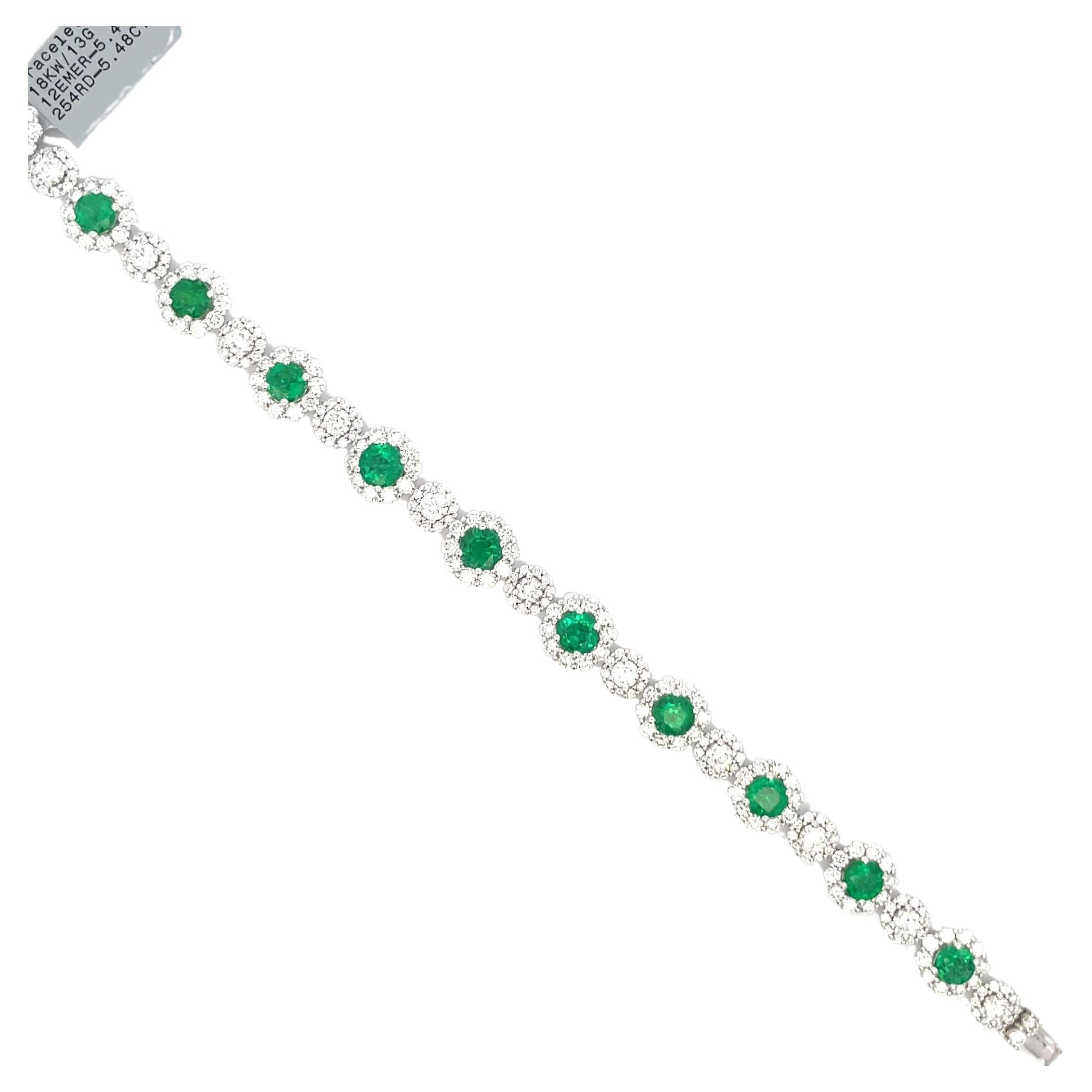 Contemporary Emerald Diamond Halo Floral Link Bracelet 10.96 Carats 18 Karat White Gold For Sale