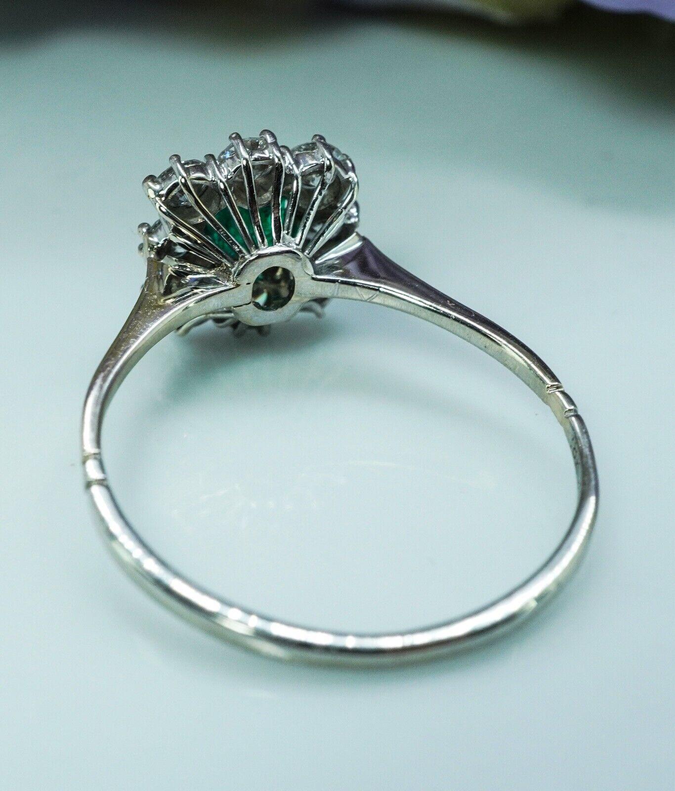 Jabel Vintage Oro Bianco 18K Smeraldo Colombiano Diamante Anello aureola Estate in vendita 3