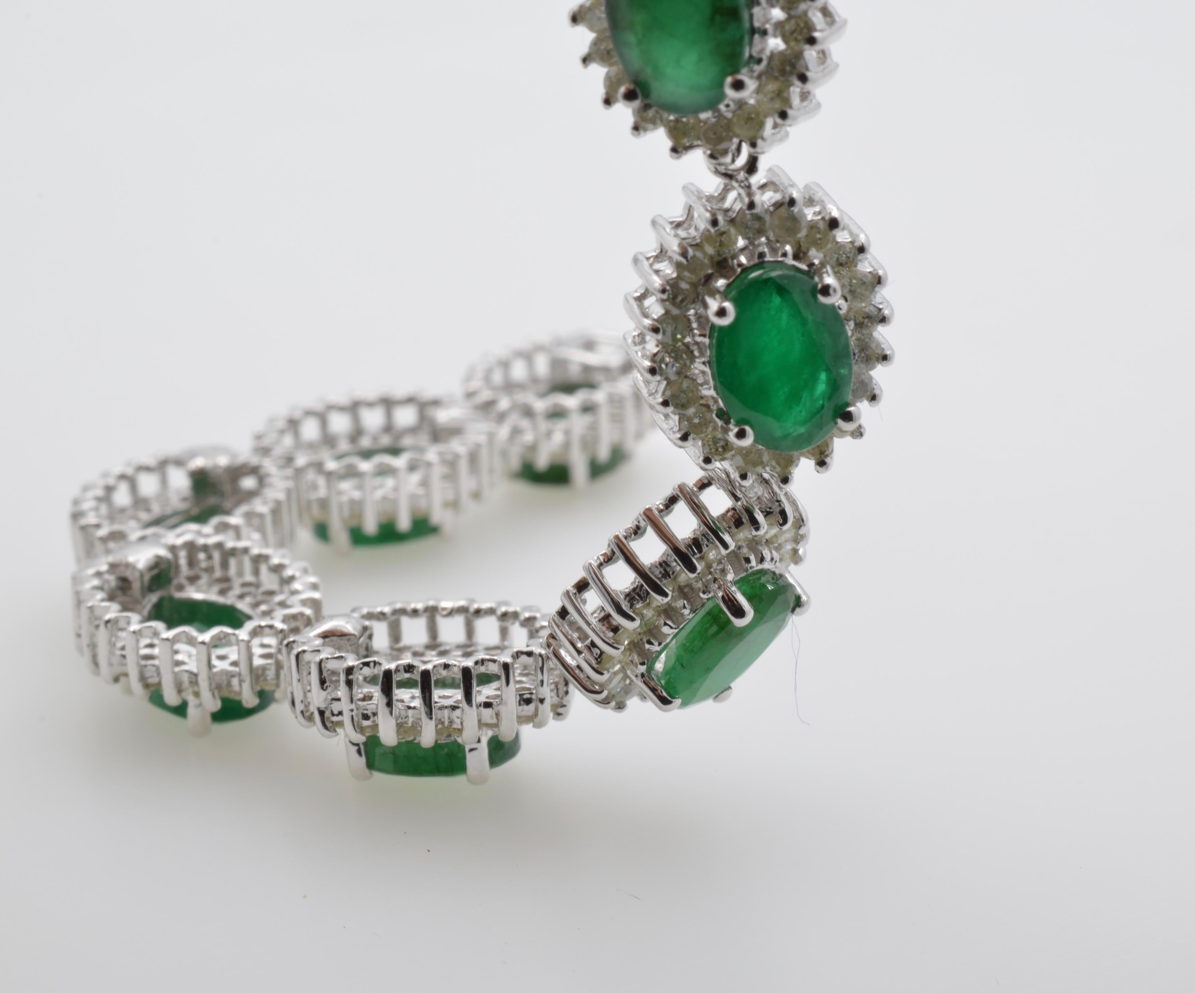 Oval Cut Emerald Diamond Lady Bracelet White Gold For Sale