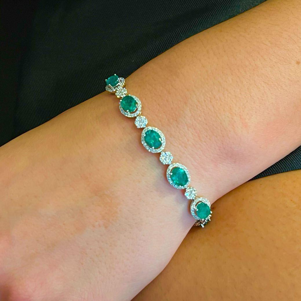 Women's Emerald Diamond Line Bracelet For Sale