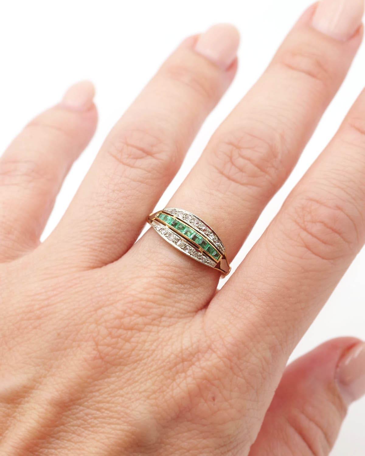 Smaragd-Diamant-Ring in 18k Gold, Art Deco Ring, Bandring, Linienring im Zustand „Gut“ im Angebot in PARIS, FR