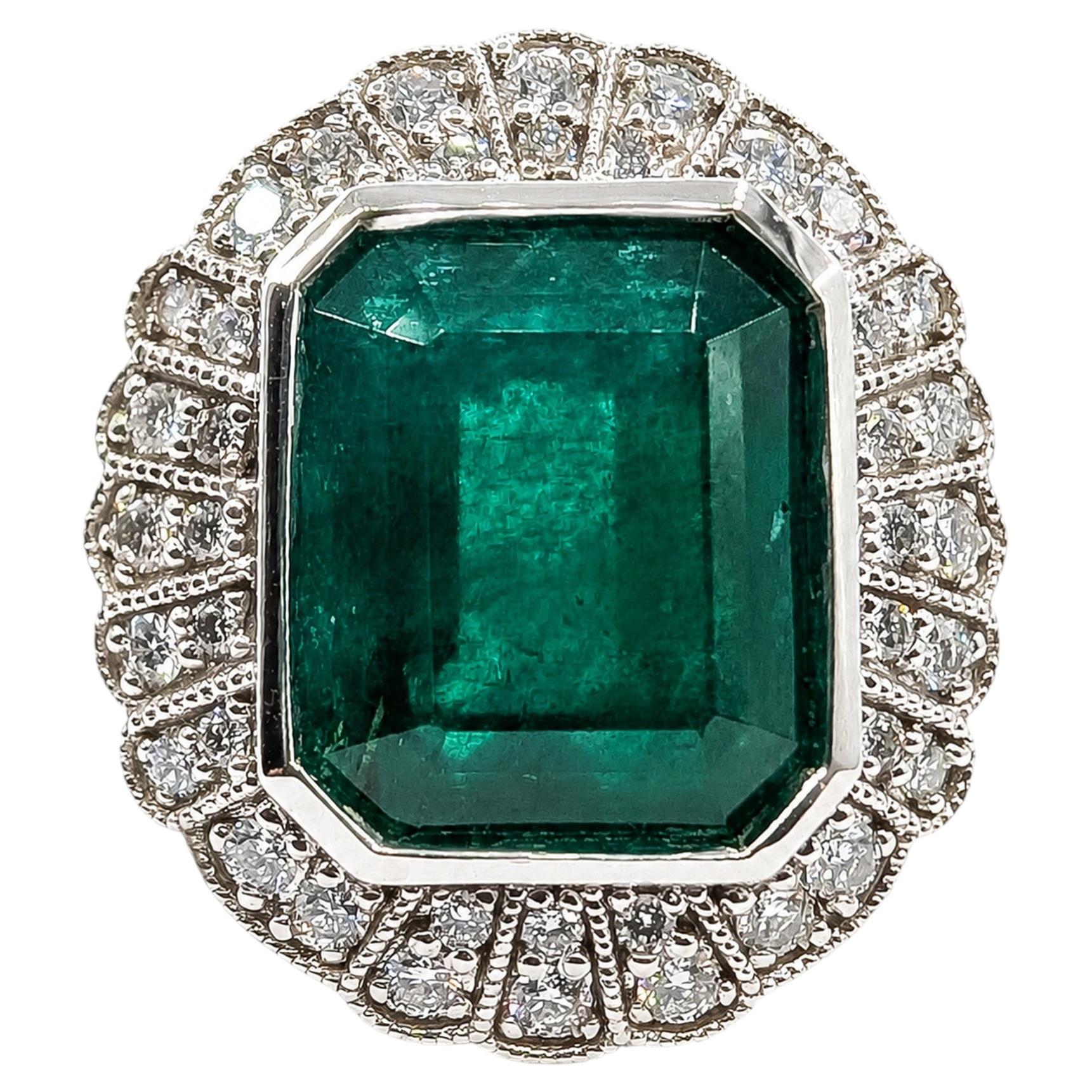 Bague de cocktail en platine sertie d'émeraudes et de diamants, finition milgrain - GIA 2225947425