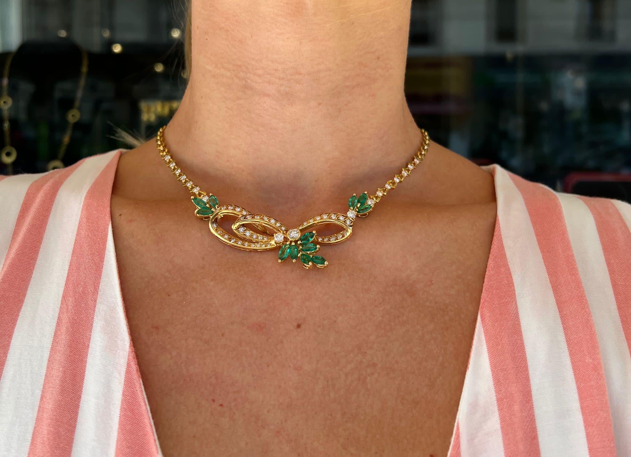 Emerald & Diamond Necklace 18 Karat Yellow Gold In New Condition For Sale In Geneva, CH