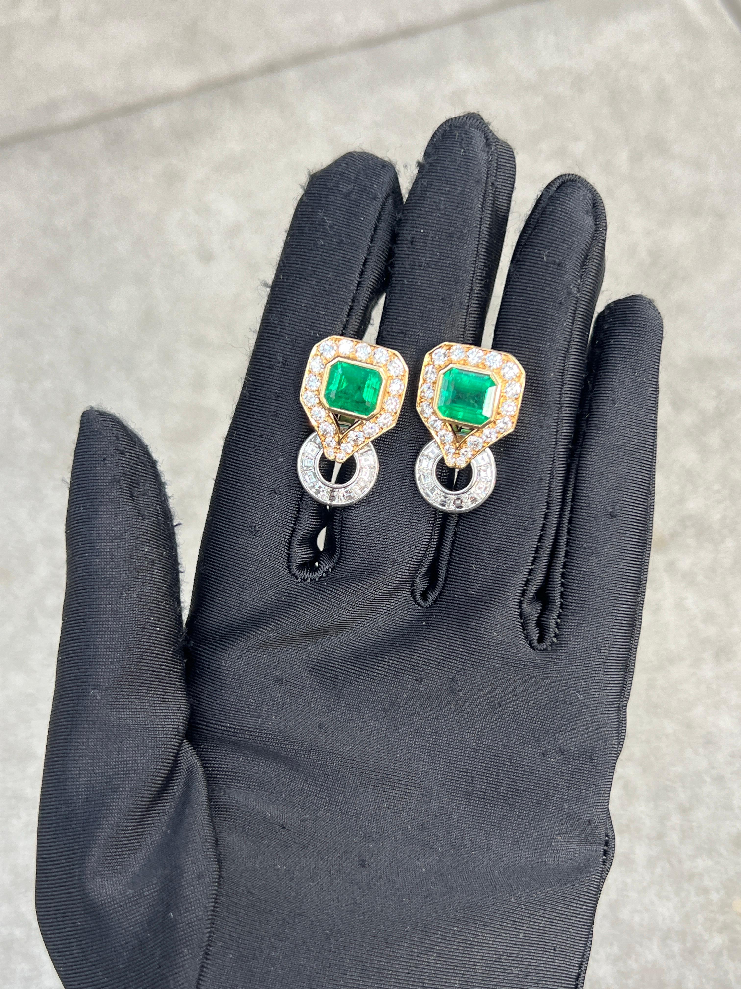 Emerald & Diamond Necklace & Earrings Set In Excellent Condition For Sale In New York, NY
