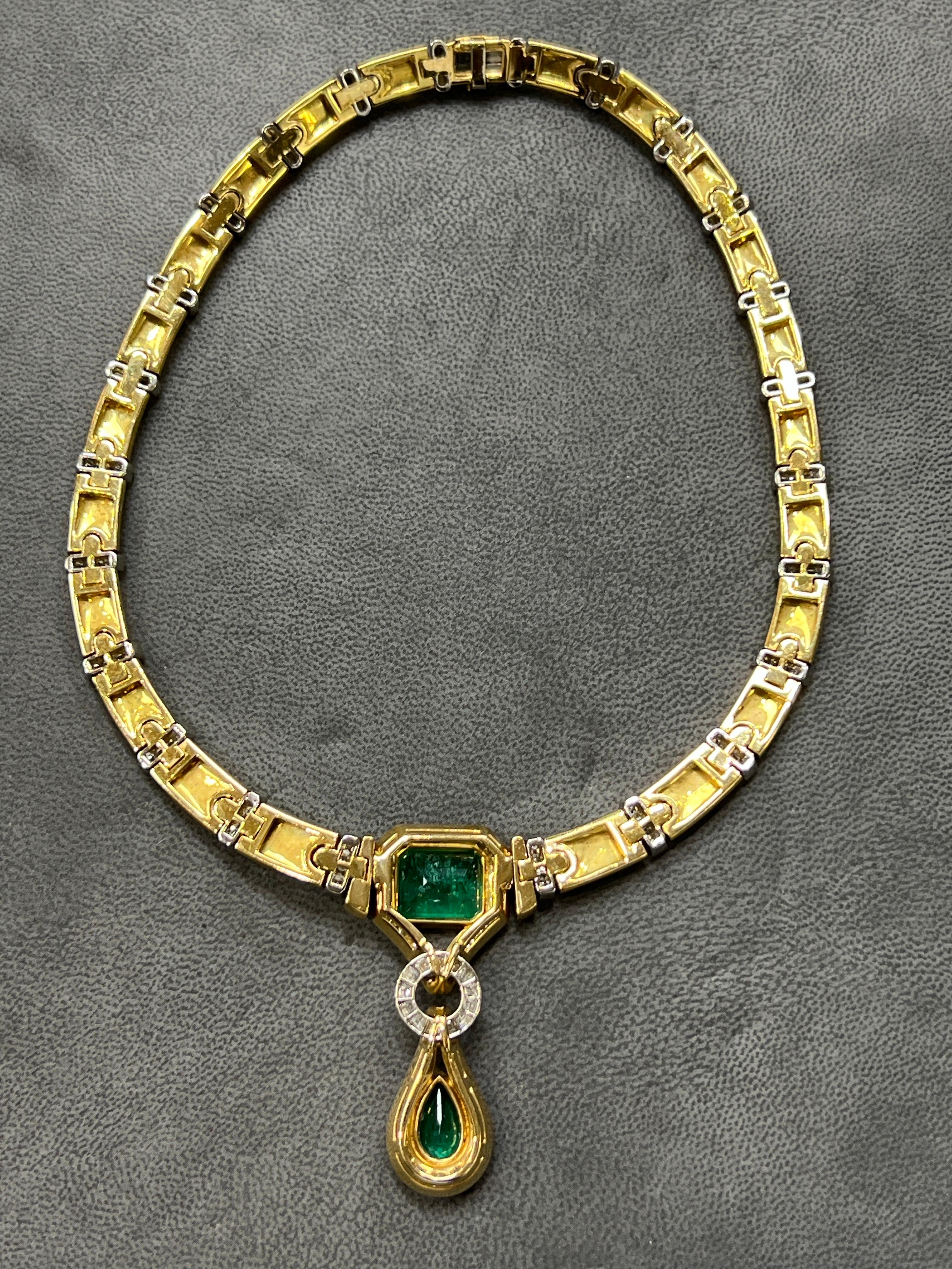 Emerald & Diamond Necklace & Earrings Set For Sale 2