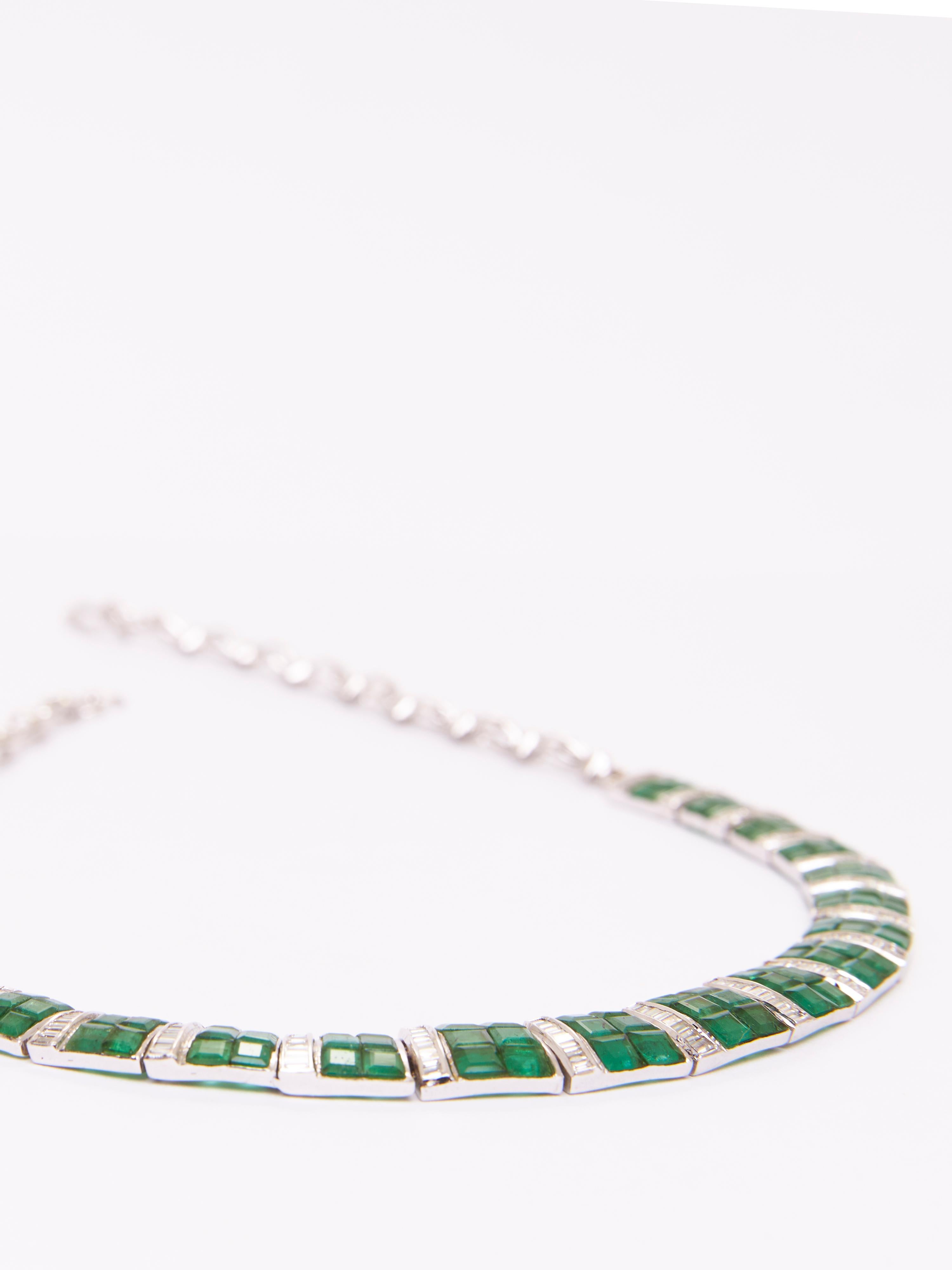 Emerald & Diamond  Necklace in 14kt Gold Corte baguette en venta