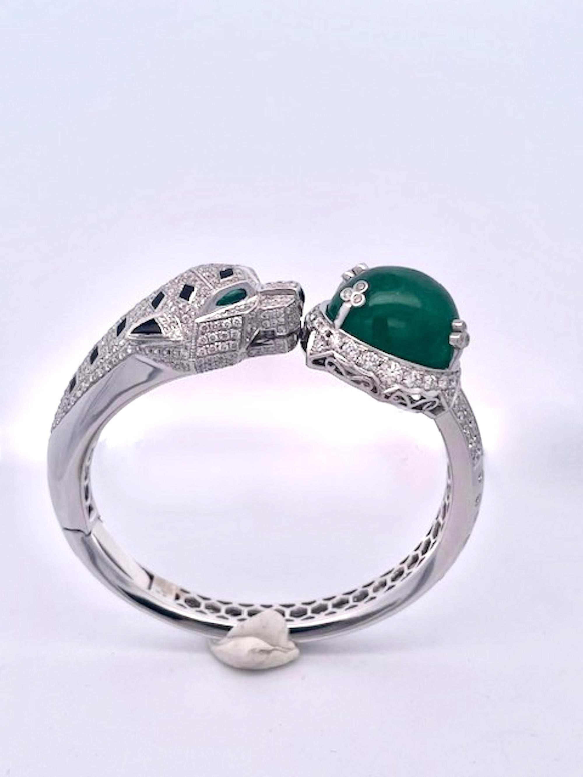 Esmeralda Diamante Ónice Pulsera Panthere con Gran Cabujón Esmeralda 29,78 cts en venta 5