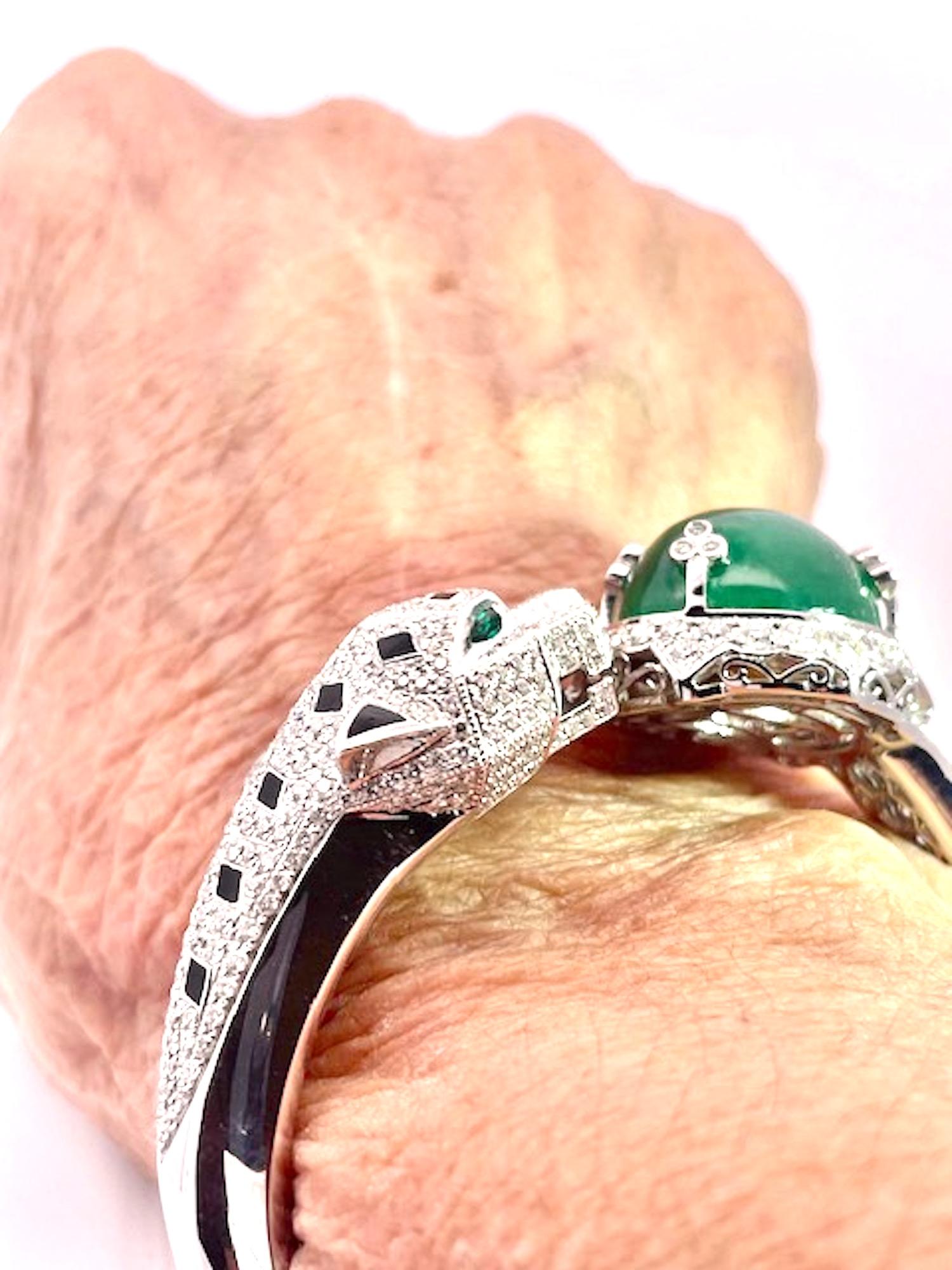 Esmeralda Diamante Ónice Pulsera Panthere con Gran Cabujón Esmeralda 29,78 cts en venta 6