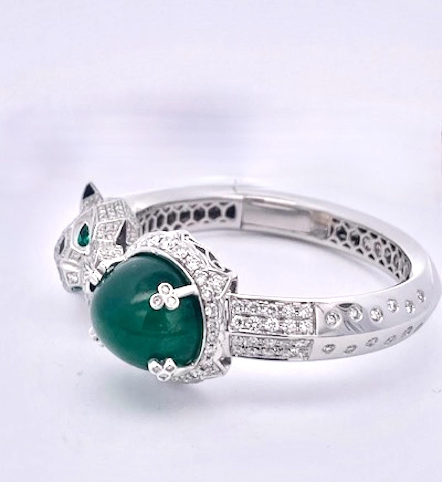 Esmeralda Diamante Ónice Pulsera Panthere con Gran Cabujón Esmeralda 29,78 cts en venta 1