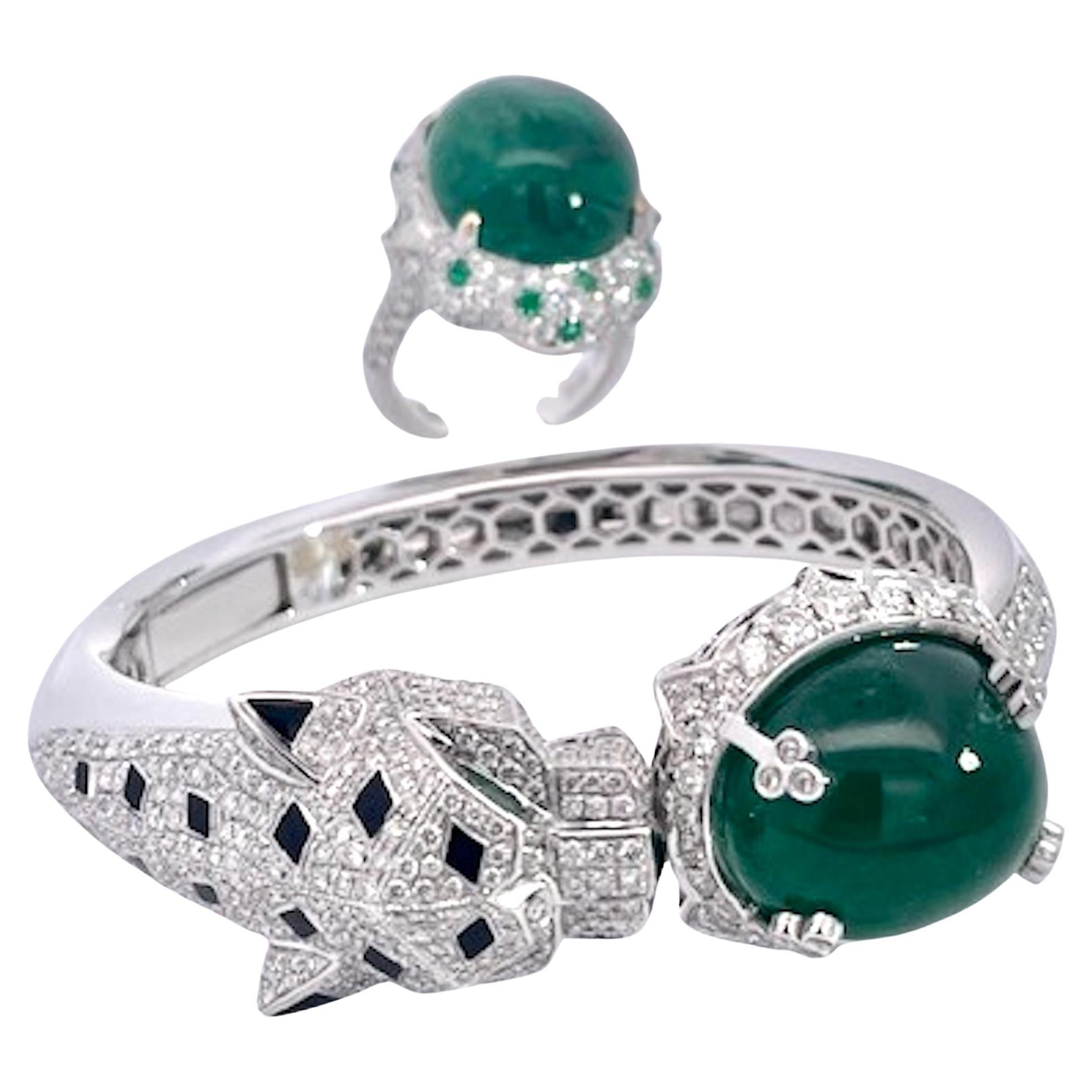 Esmeralda Diamante Ónice Pulsera Panthere con Gran Cabujón Esmeralda 29,78 cts en venta