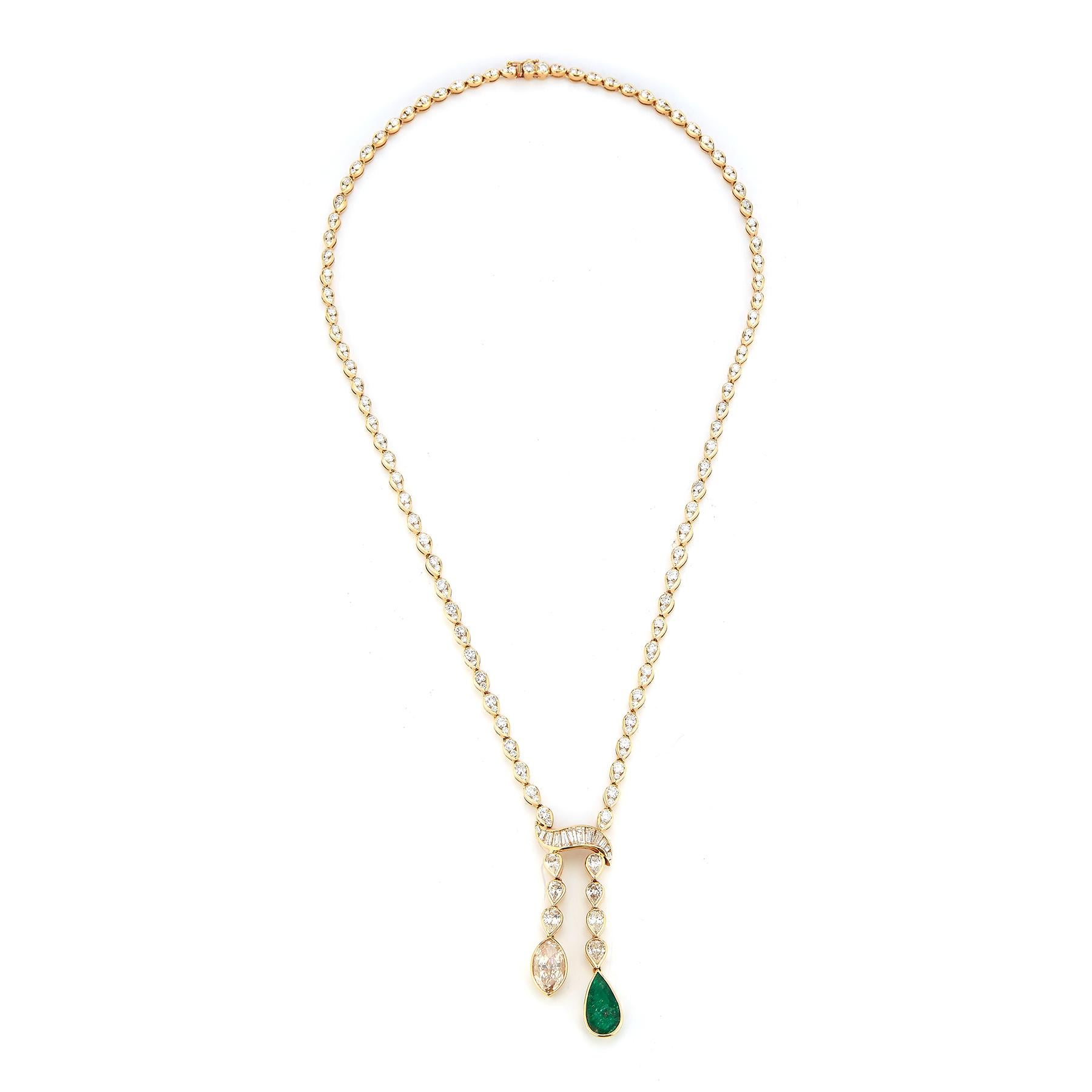 Emerald & Diamond Pear Shape Necklace 

Measurements: Length 18